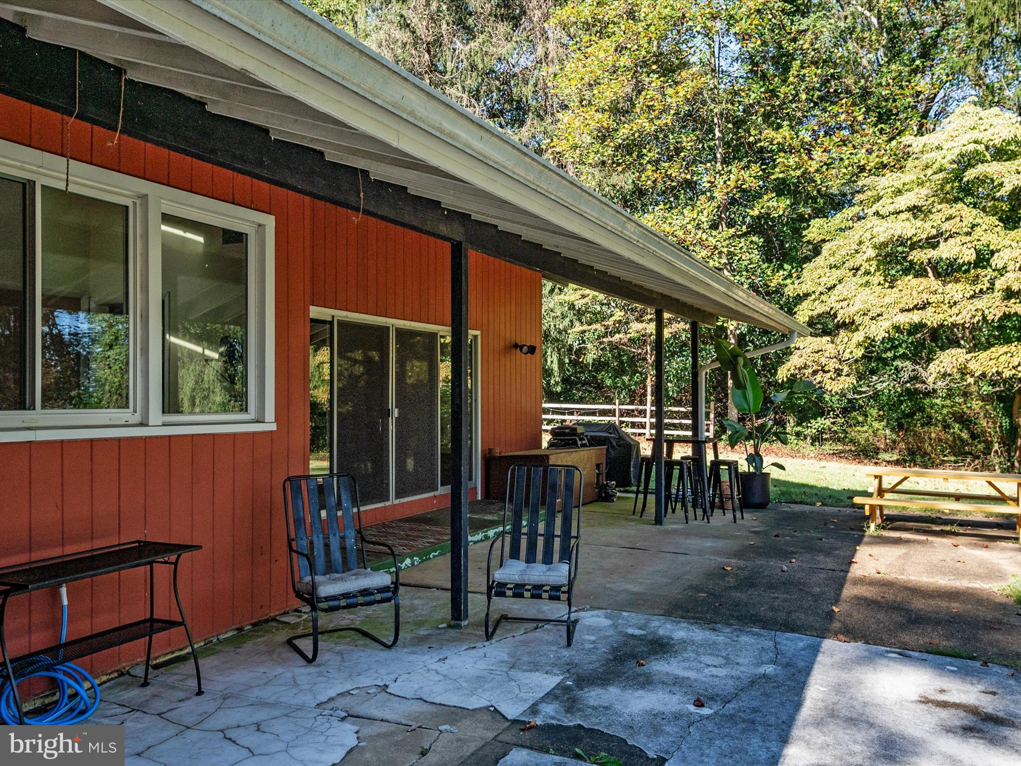 SUNRISE BEACH - Residential