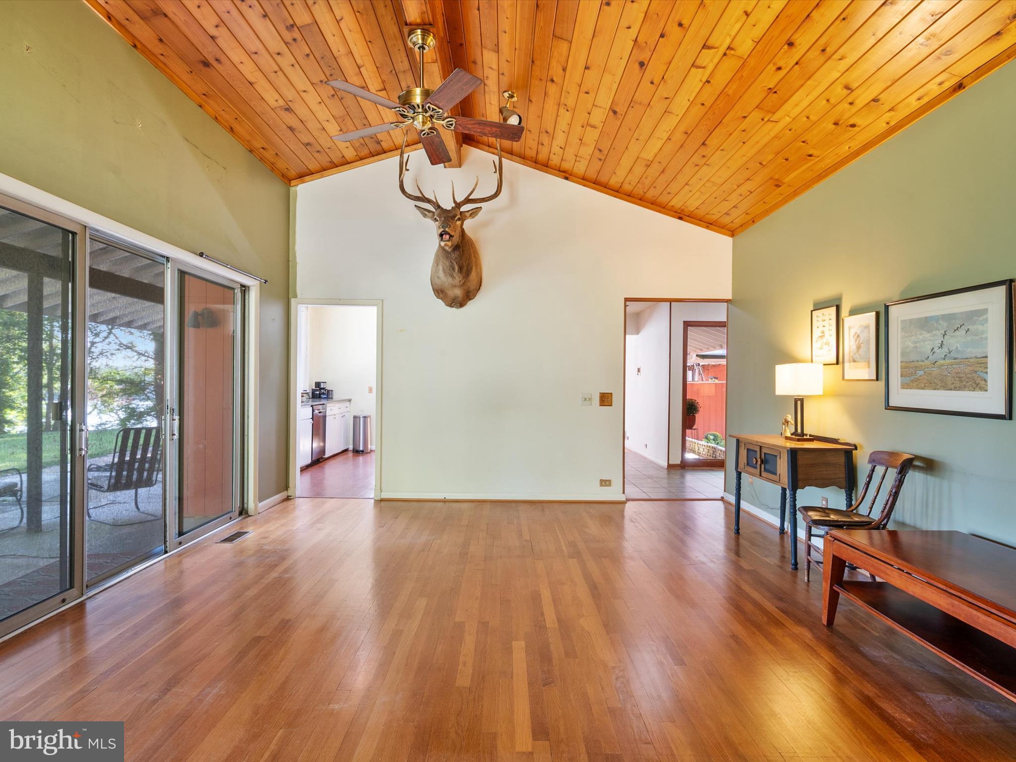 SUNRISE BEACH - Residential