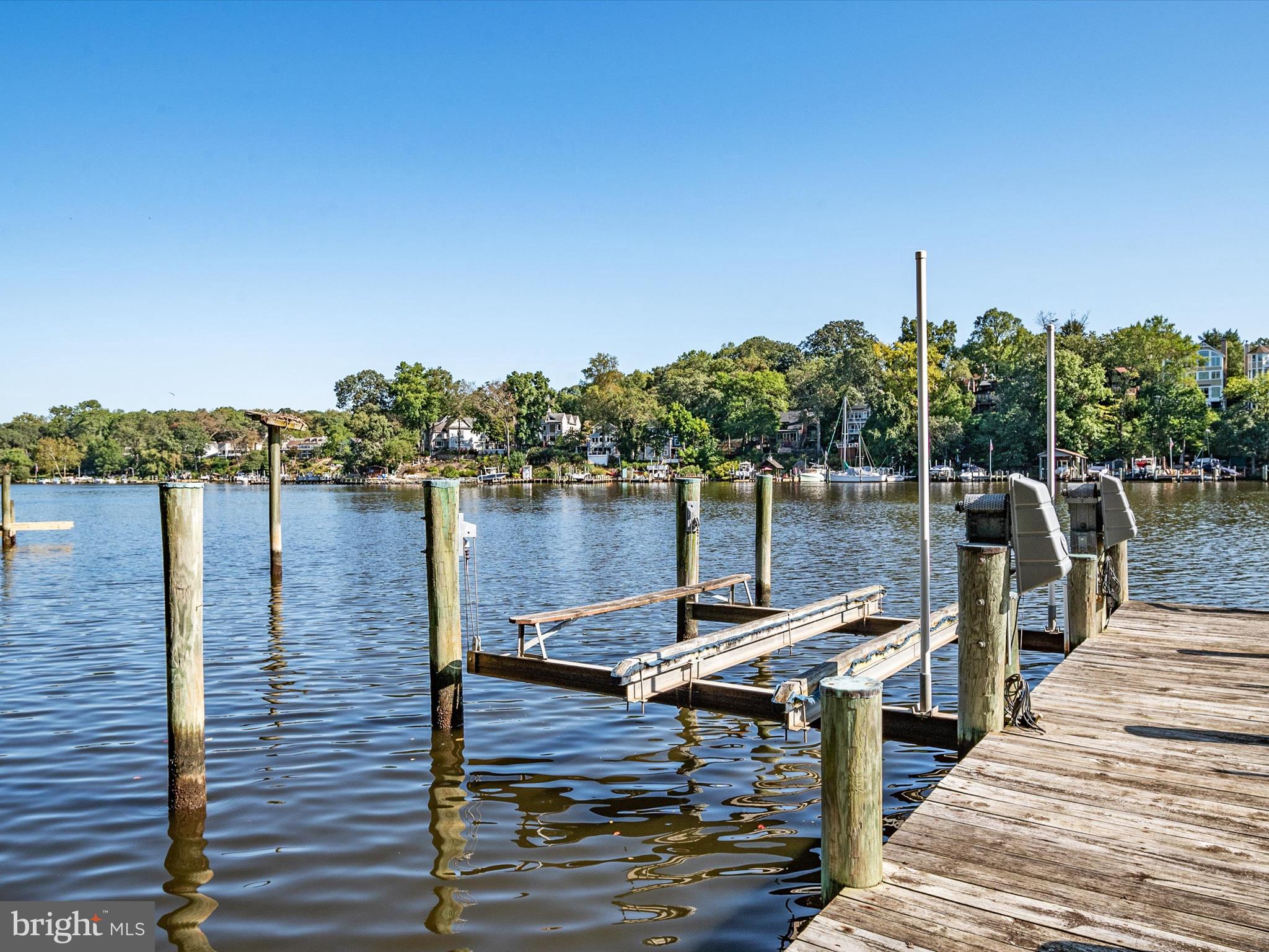 SUNRISE BEACH - Residential