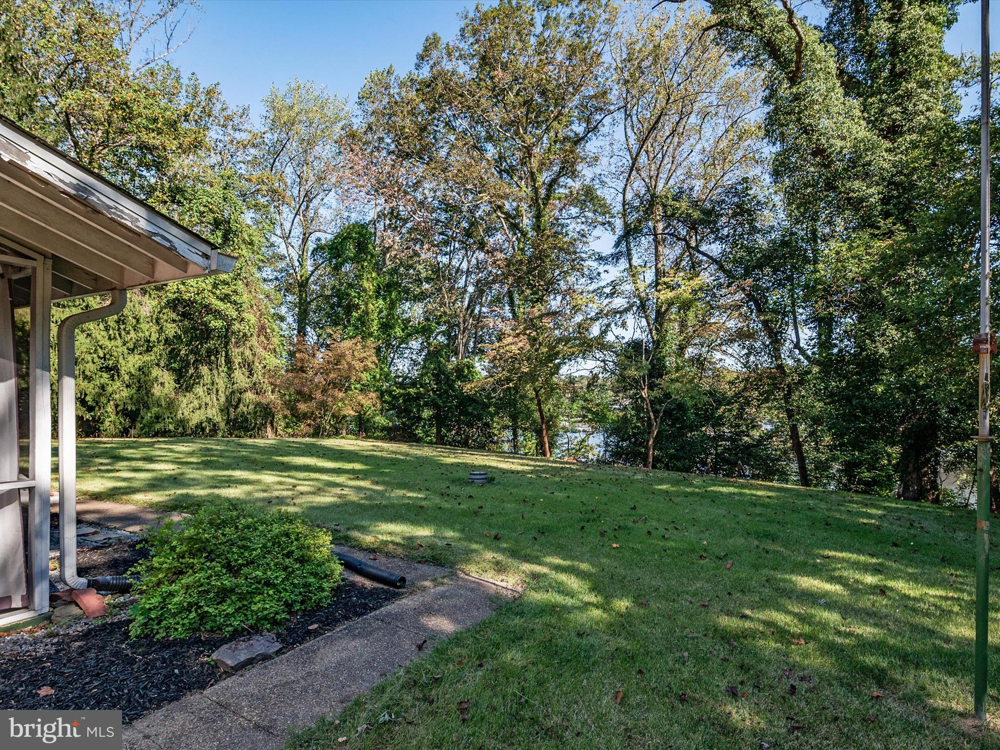 SUNRISE BEACH - Residential