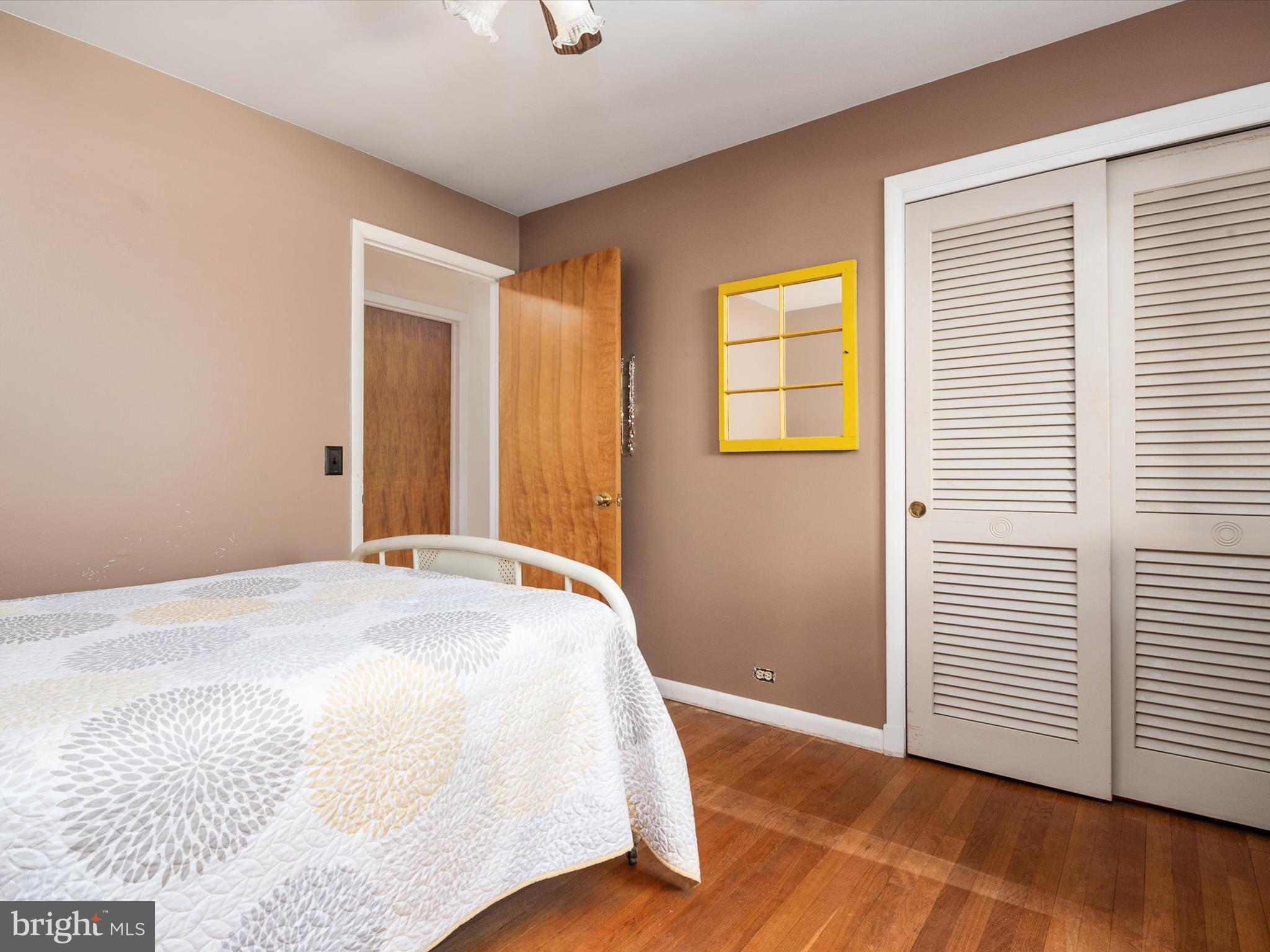 SUNRISE BEACH - Residential