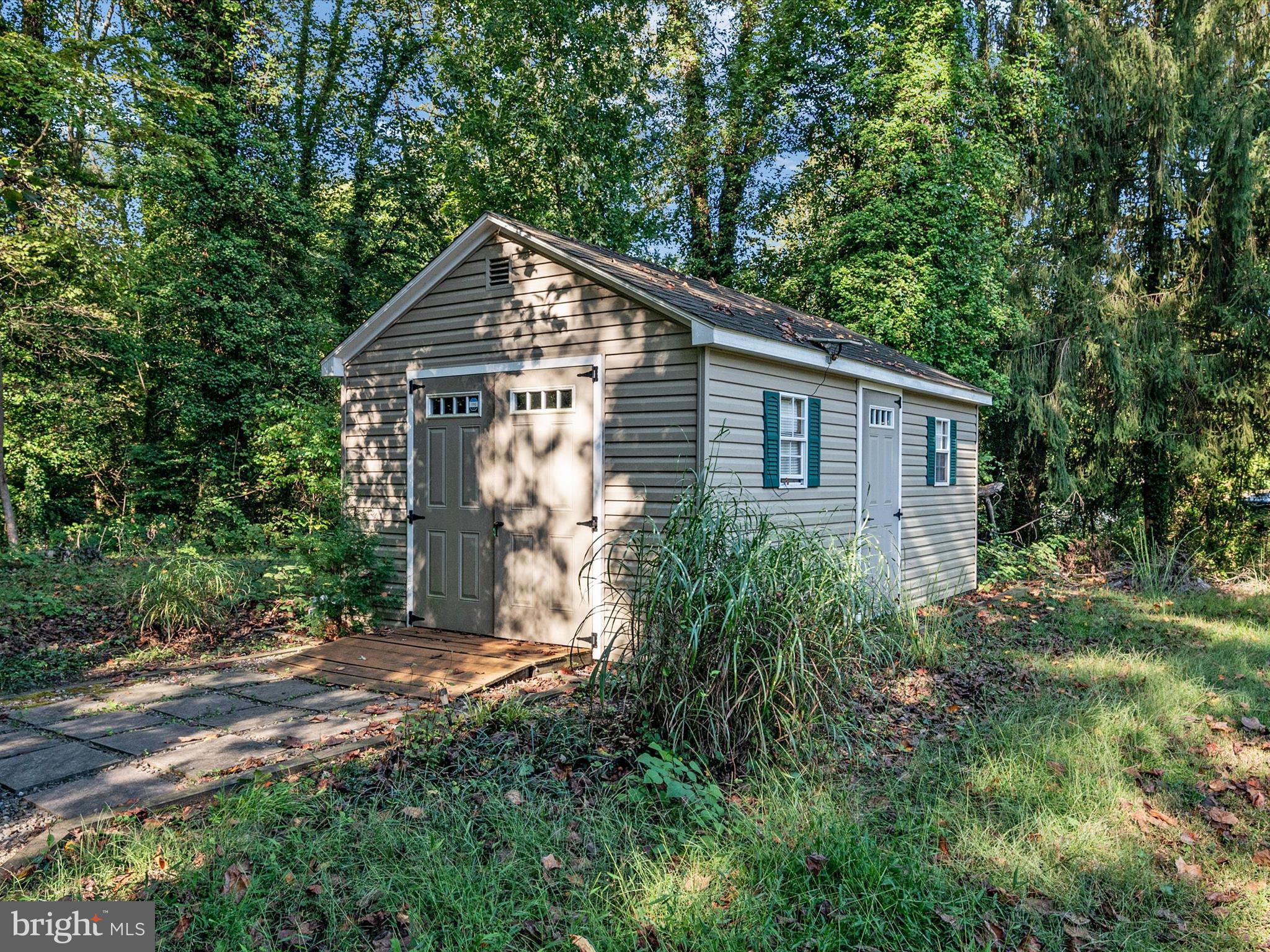 SUNRISE BEACH - Residential