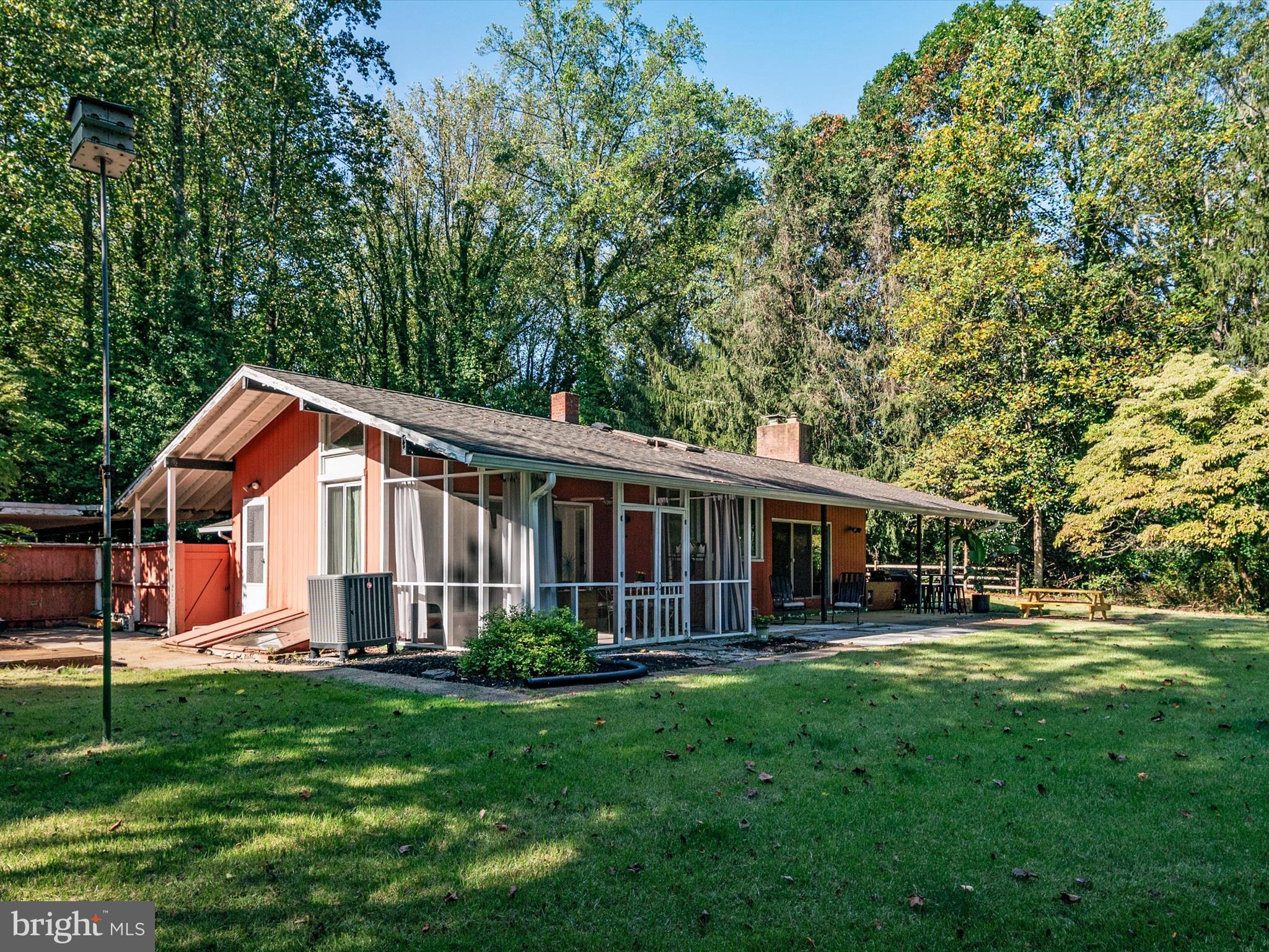 SUNRISE BEACH - Residential