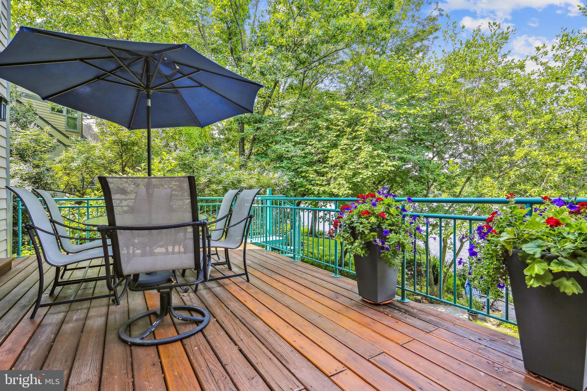 NEWPORT SHORES - Residential