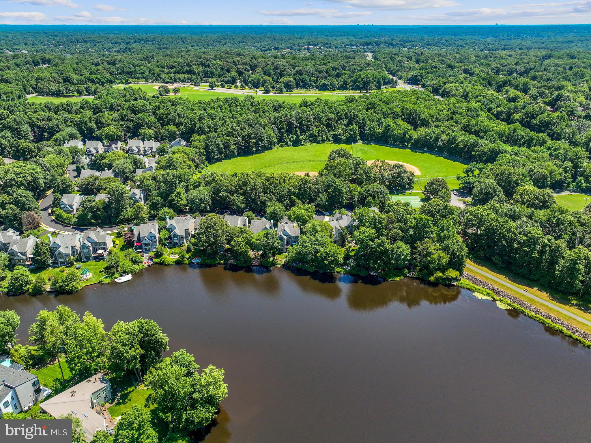 NEWPORT SHORES - Residential