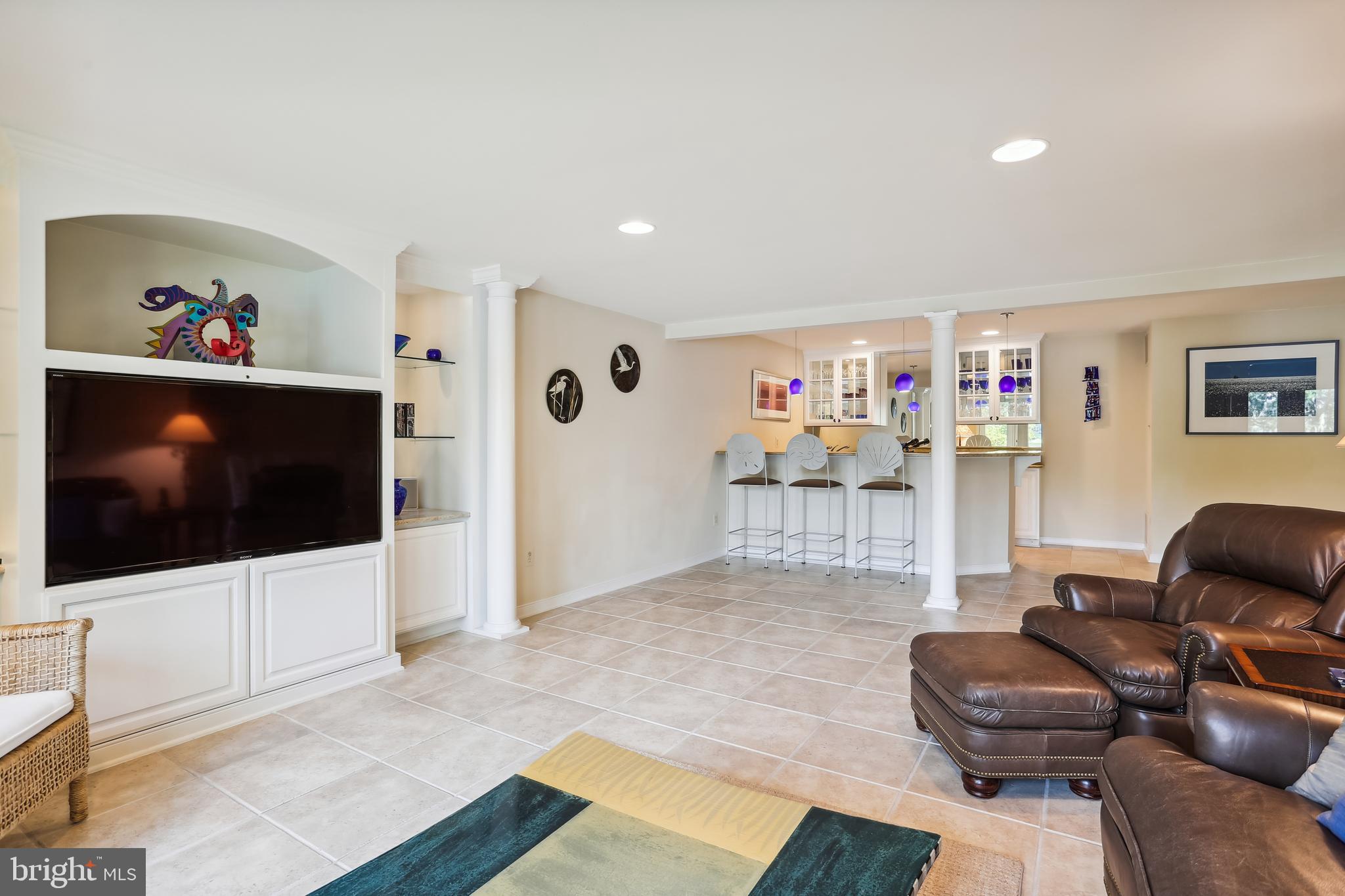 NEWPORT SHORES - Residential