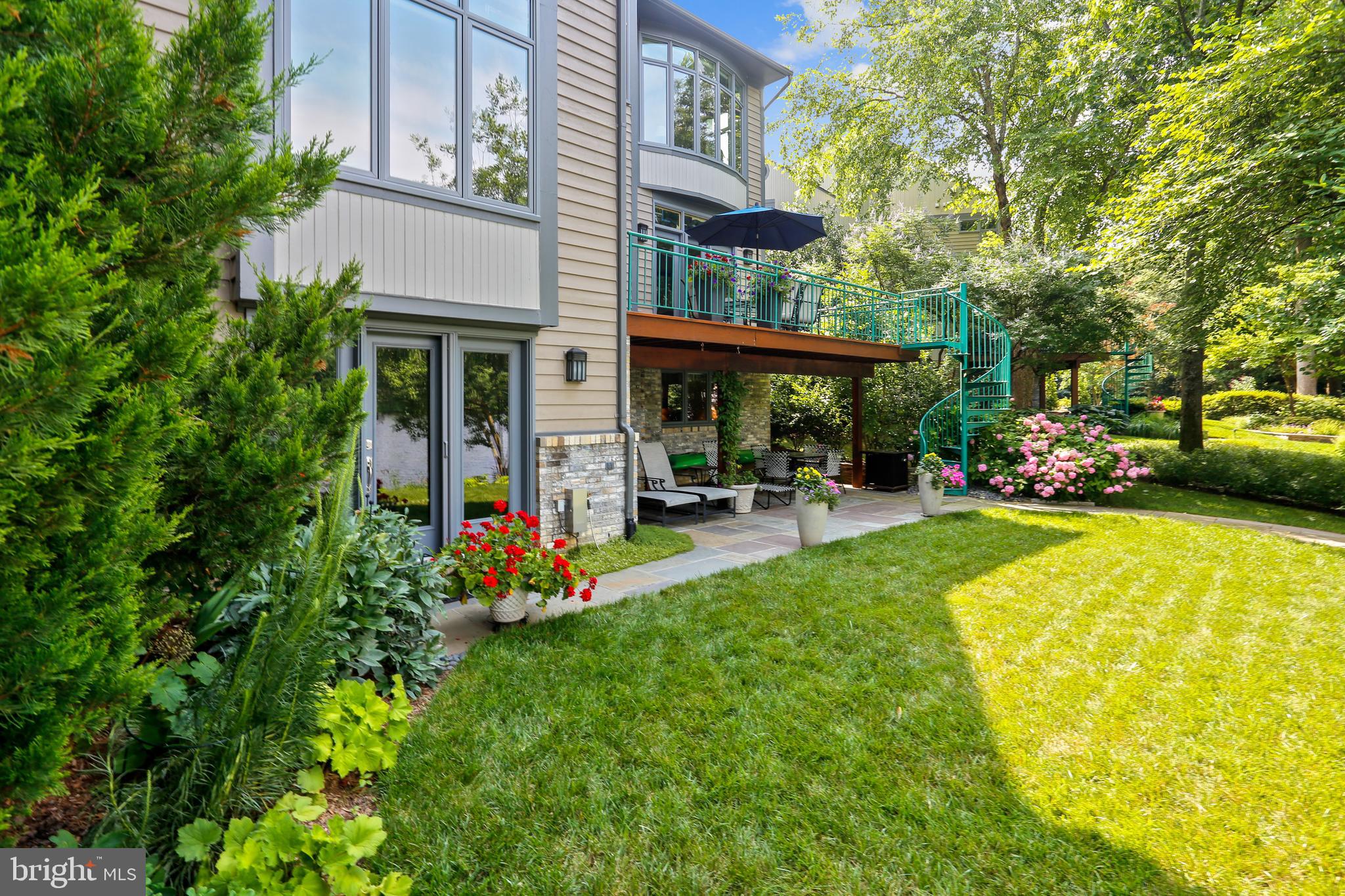 NEWPORT SHORES - Residential