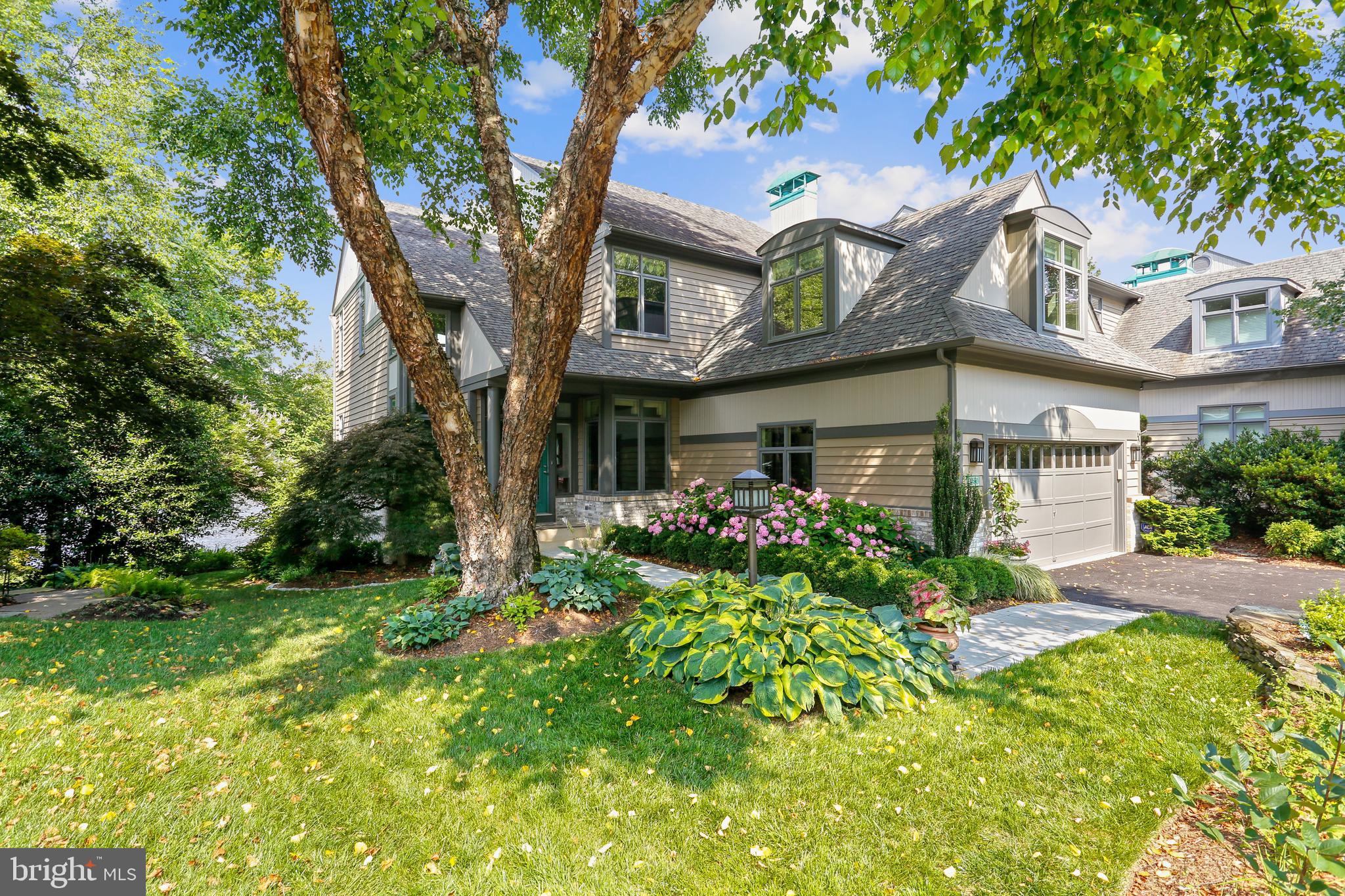 NEWPORT SHORES - Residential