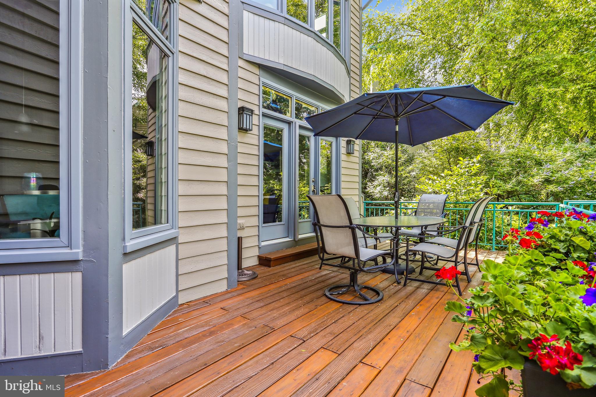 NEWPORT SHORES - Residential