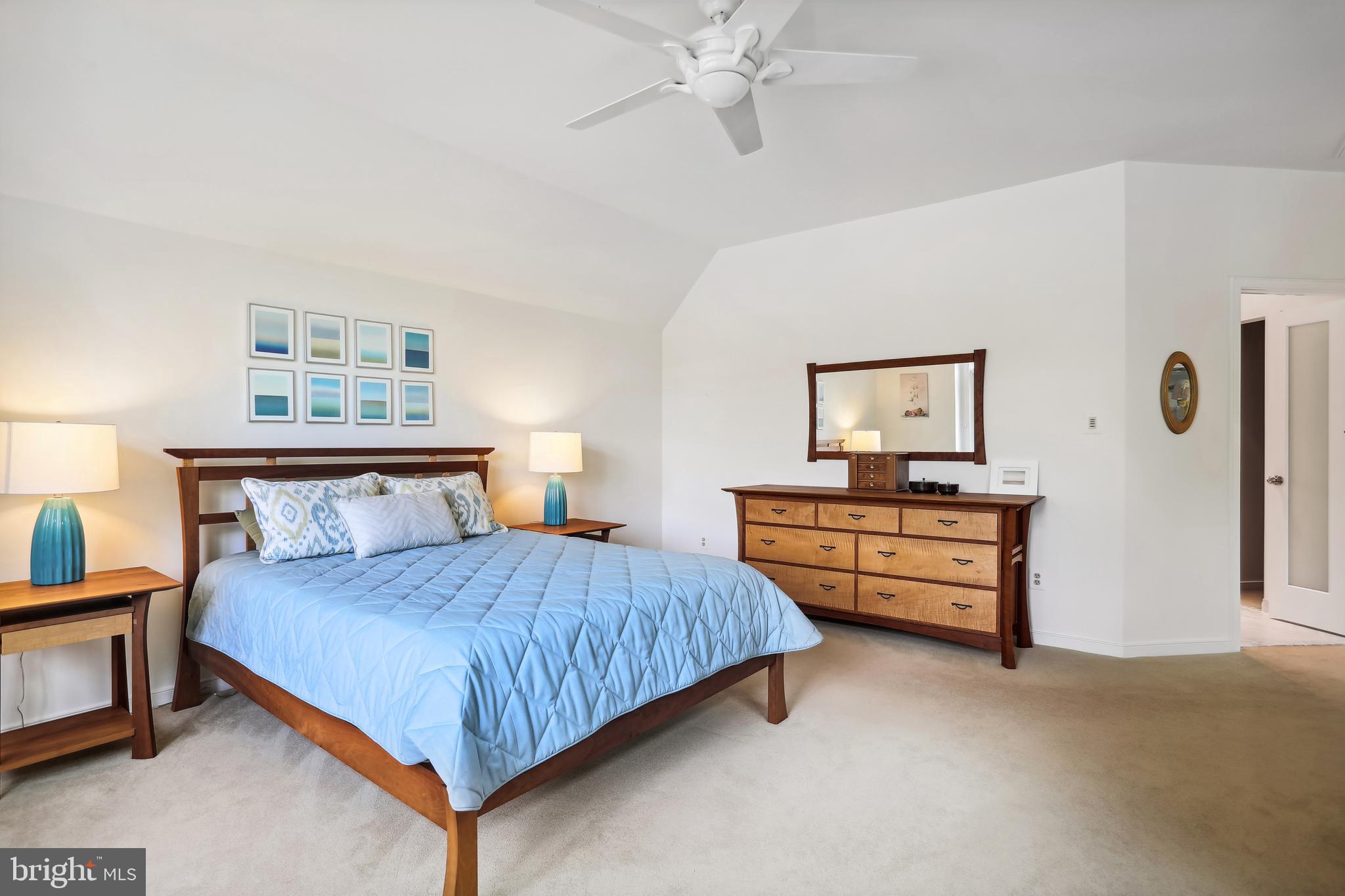 NEWPORT SHORES - Residential