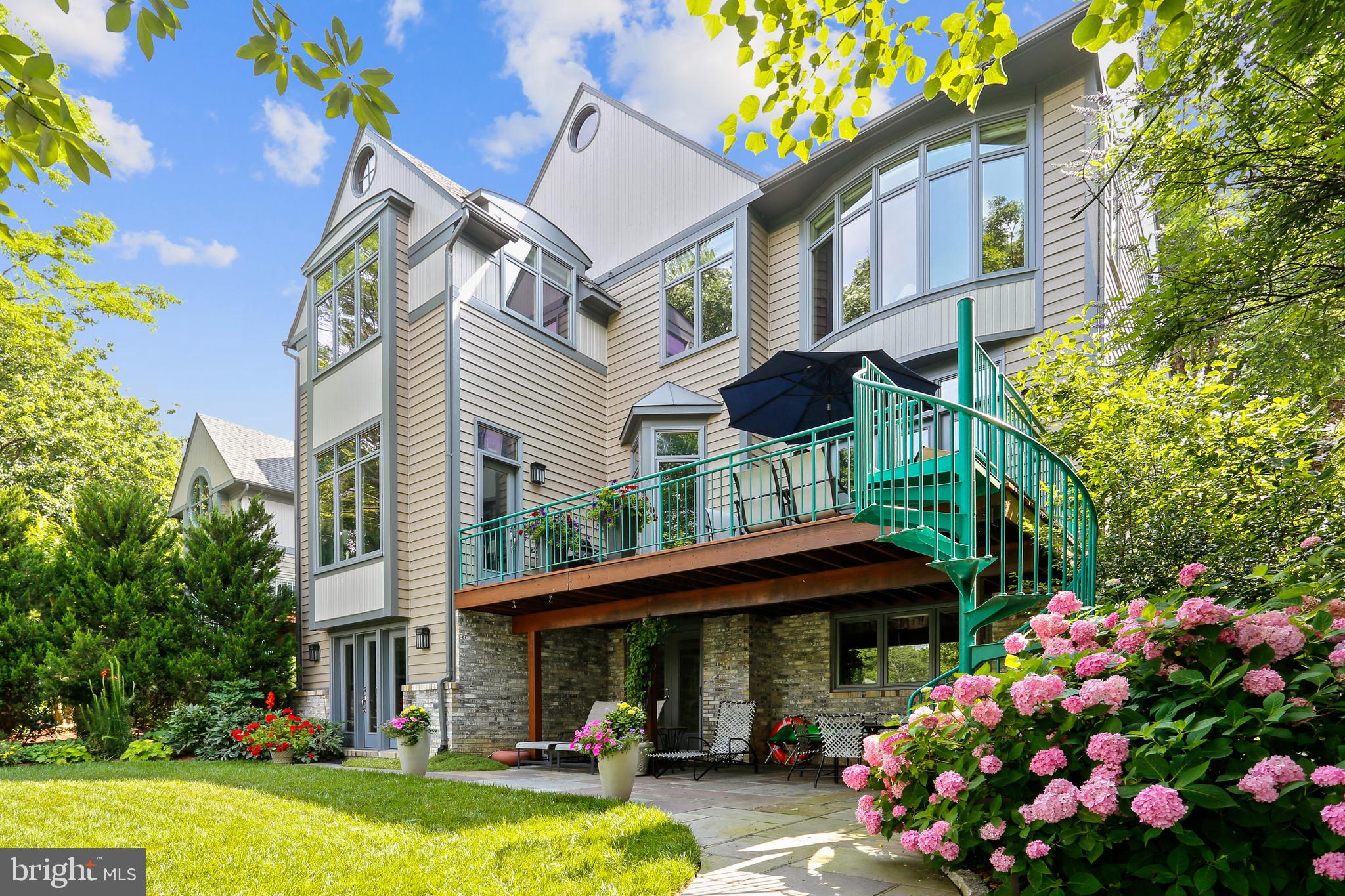 NEWPORT SHORES - Residential