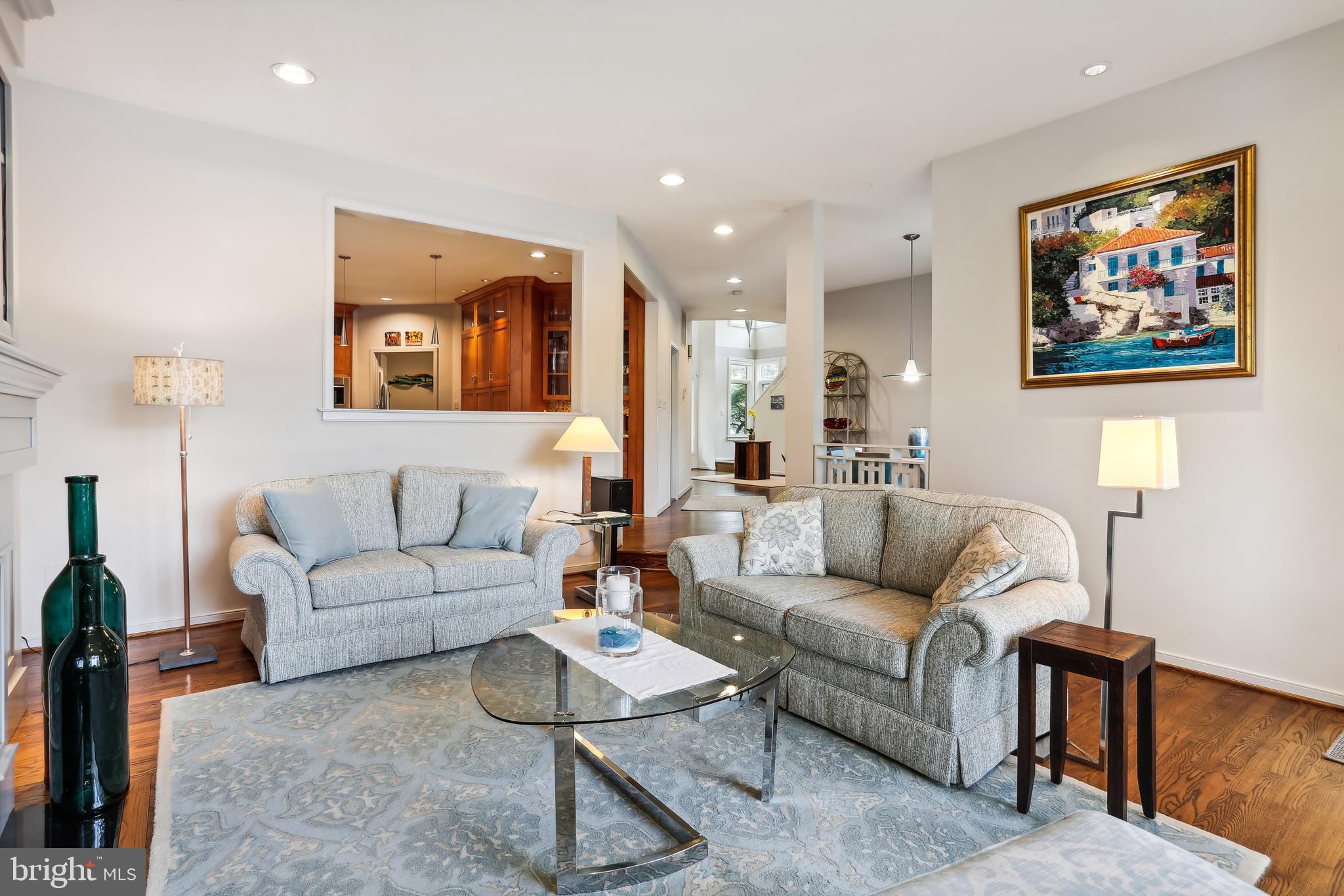 NEWPORT SHORES - Residential