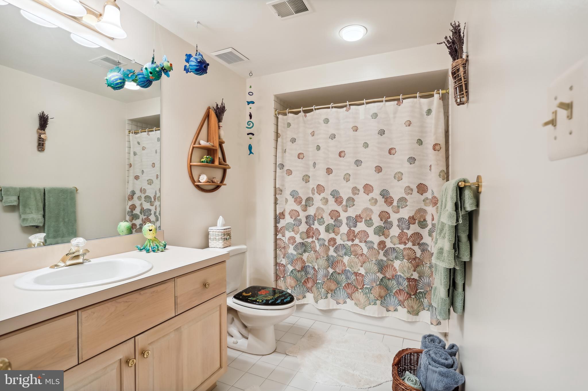 NEWPORT SHORES - Residential