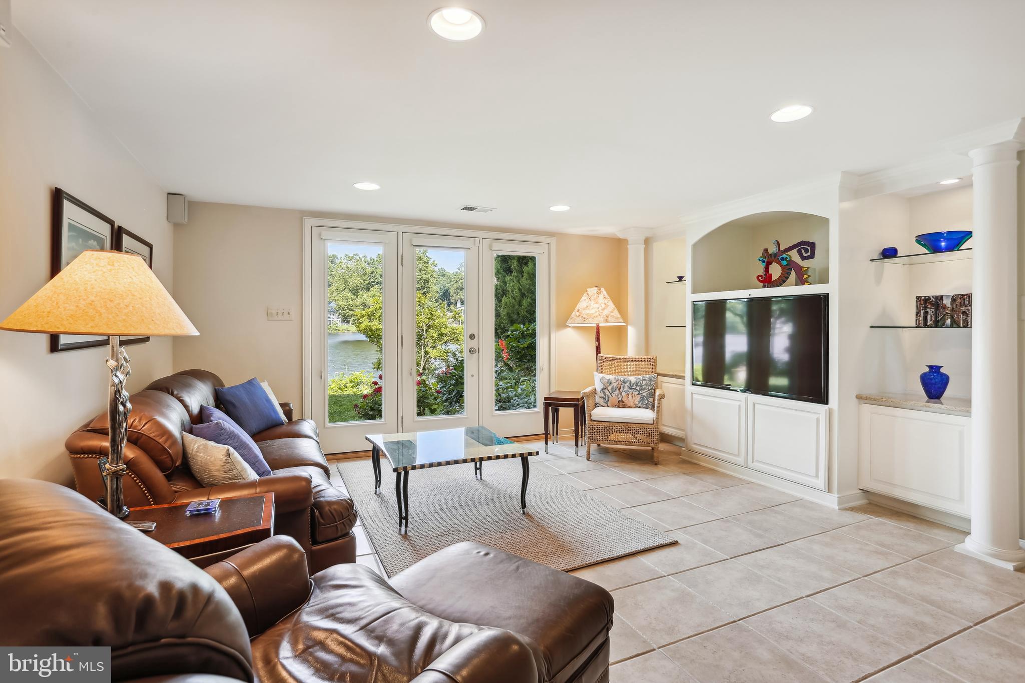 NEWPORT SHORES - Residential