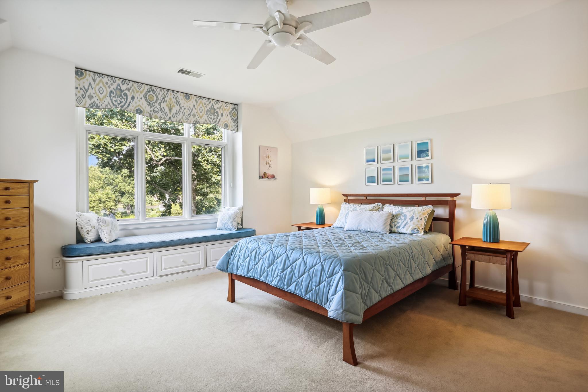 NEWPORT SHORES - Residential