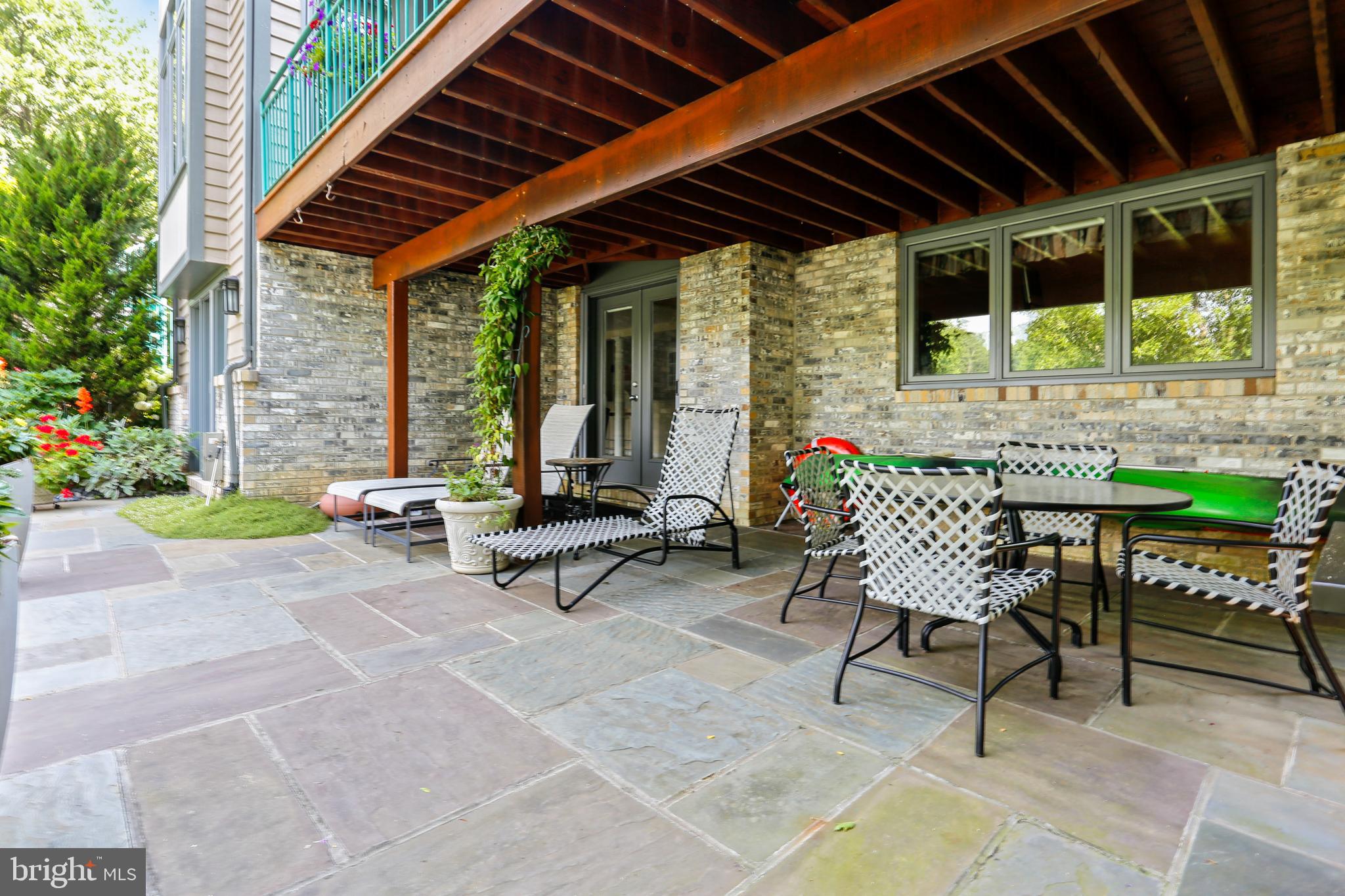 NEWPORT SHORES - Residential