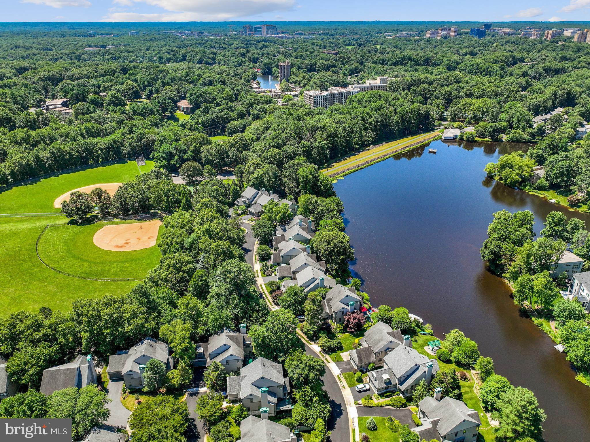 NEWPORT SHORES - Residential