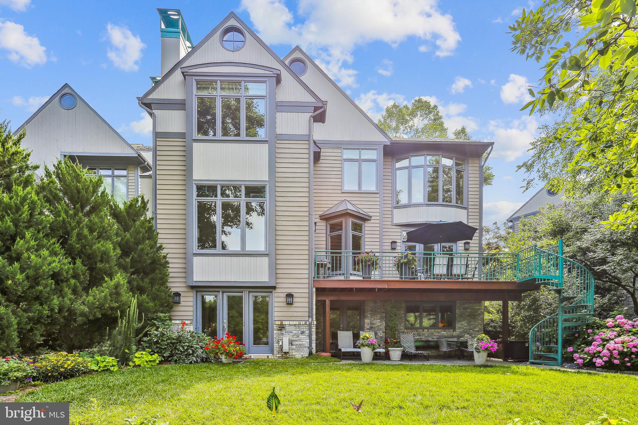 NEWPORT SHORES - Residential