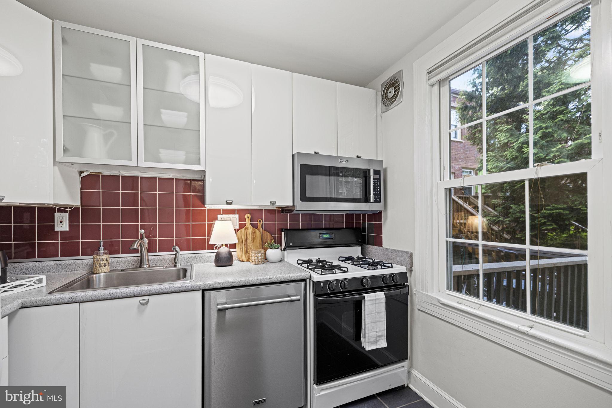 ARLINGTON VILLAGE - Residential