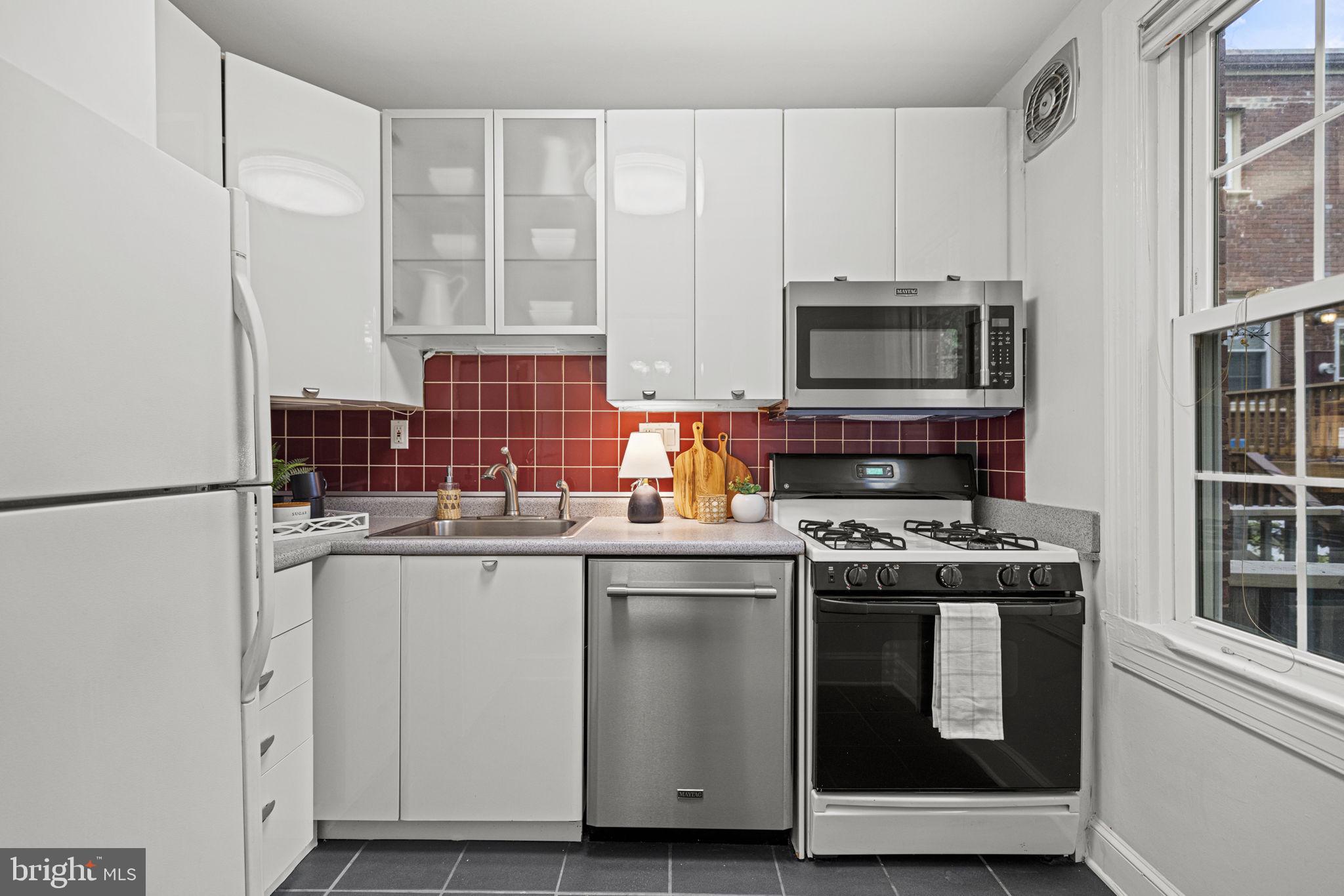 ARLINGTON VILLAGE - Residential