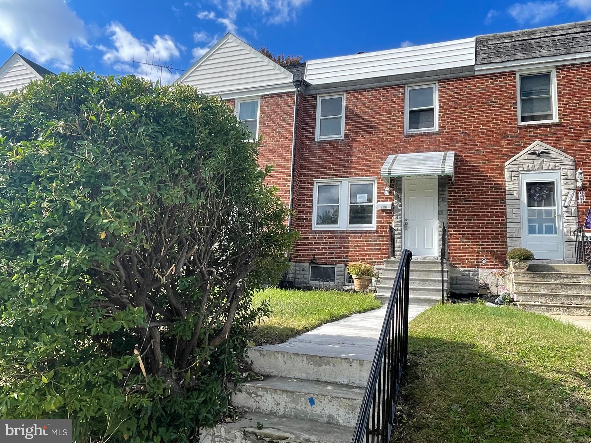 Seller is offering up to 3% closing credit!!  Beautifully Updated Home (2025 Renovation!)
Step inside this freshly updated home, offering a bright and inviting main level with a sun-filled living room, a separate dining area, and a modern galley kitchen featuring stainless steel appliances and direct access to the backyard—perfect for entertaining or relaxing outdoors.
Upstairs, you’ll find a spacious primary bedroom with generous closet space, a second well-sized bedroom, and a stylishly updated full bath.
The fully finished lower level expands your living options with a cozy den or home office, a convenient laundry area, another updated full bathroom, and walkout access to the rear yard.
Situated on a quiet street, this home offers off-street parking plus plenty of guest parking nearby. Enjoy easy access to shopping, dining, parks, and major commuter routes—everything you need is just minutes away!