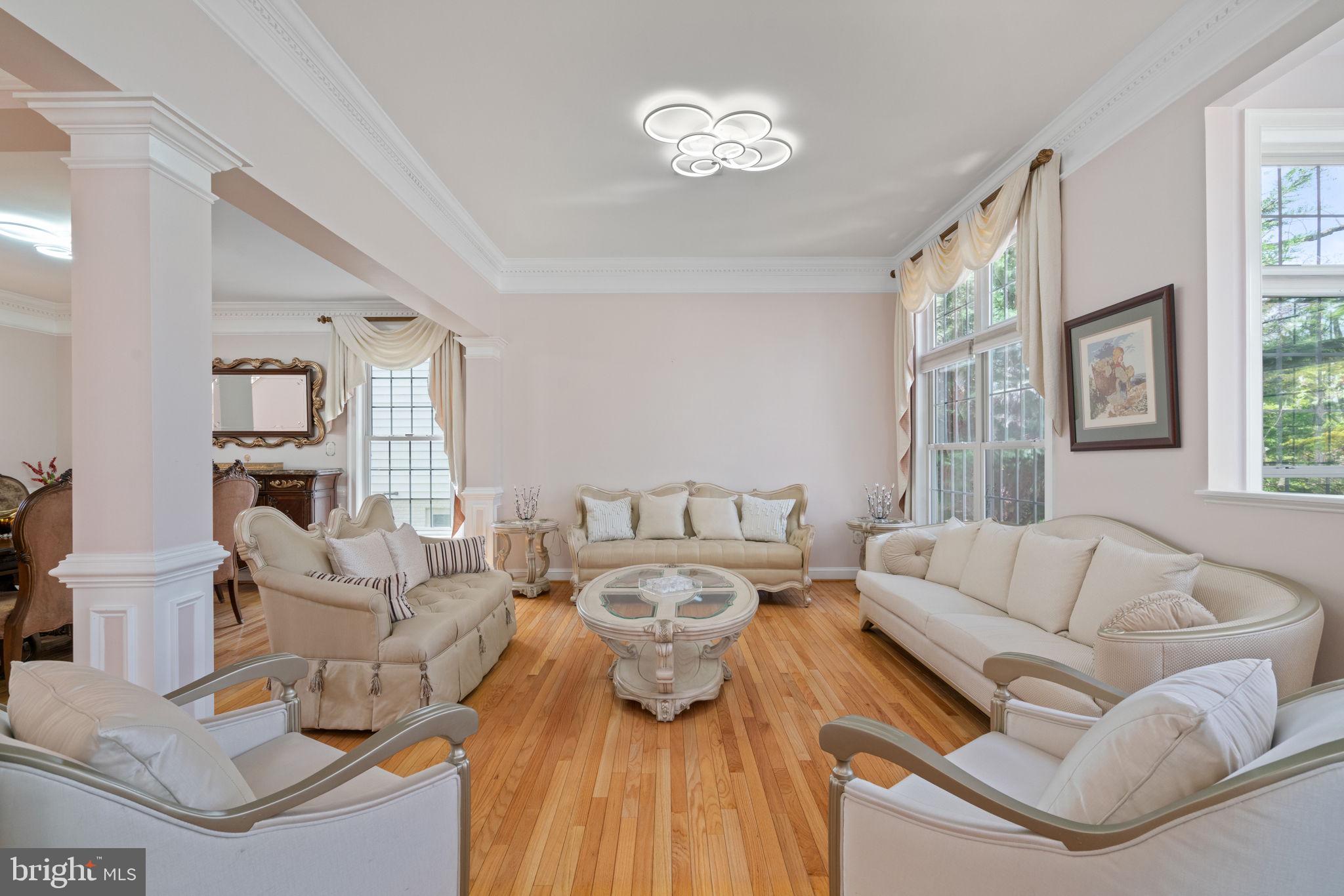 HIGHLAND OAKS - Residential