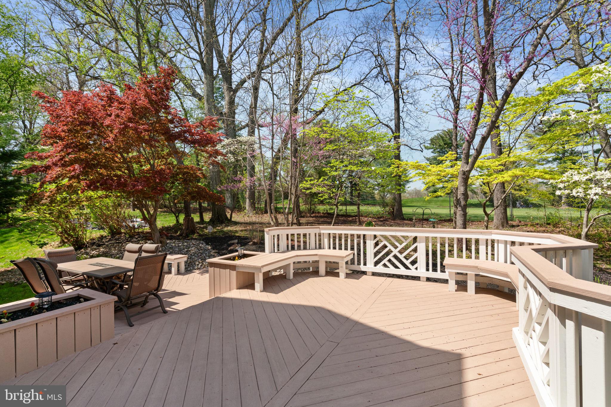 HIGHLAND OAKS - Residential