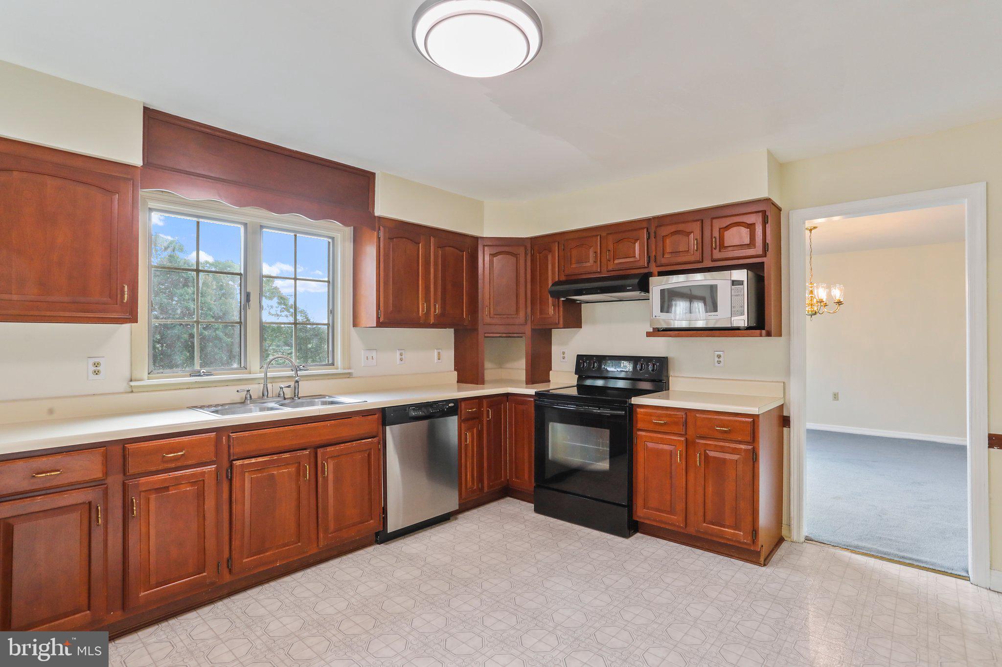 POTOMAC ESTATES - Residential