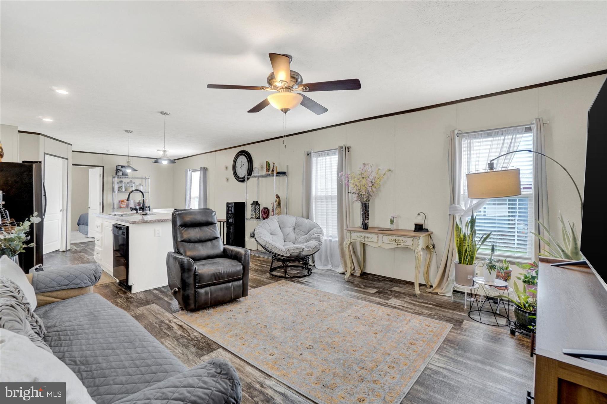 232 CHESAPEAKE ESTATE