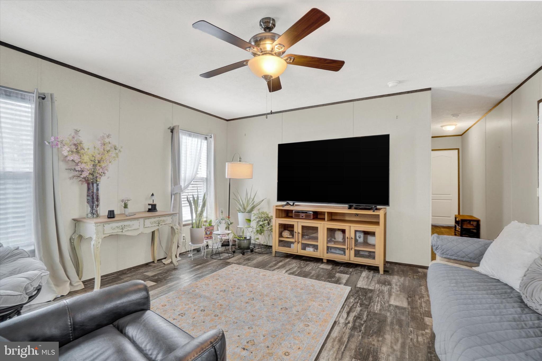 232 CHESAPEAKE ESTATE