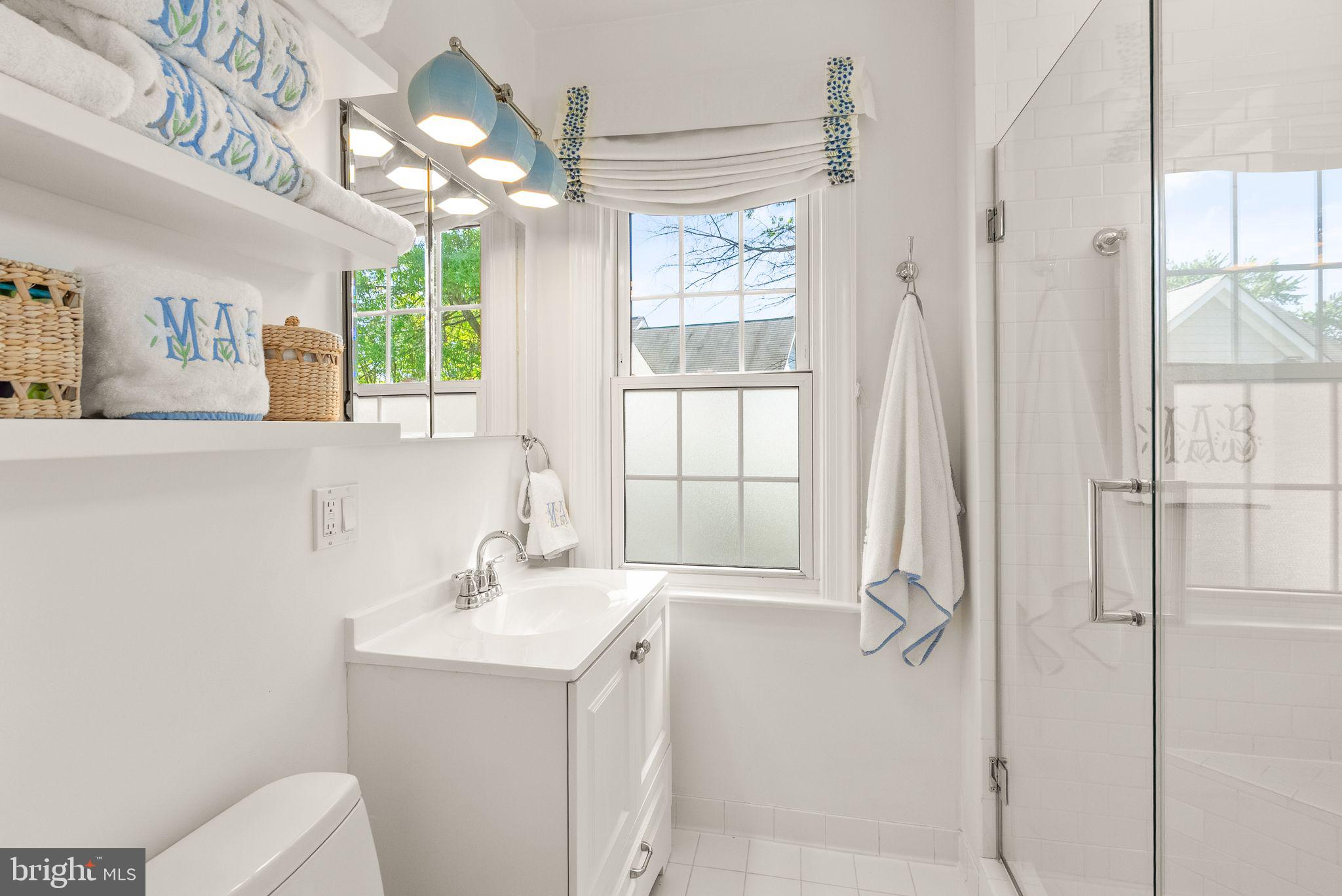 LYON VILLAGE - Residential