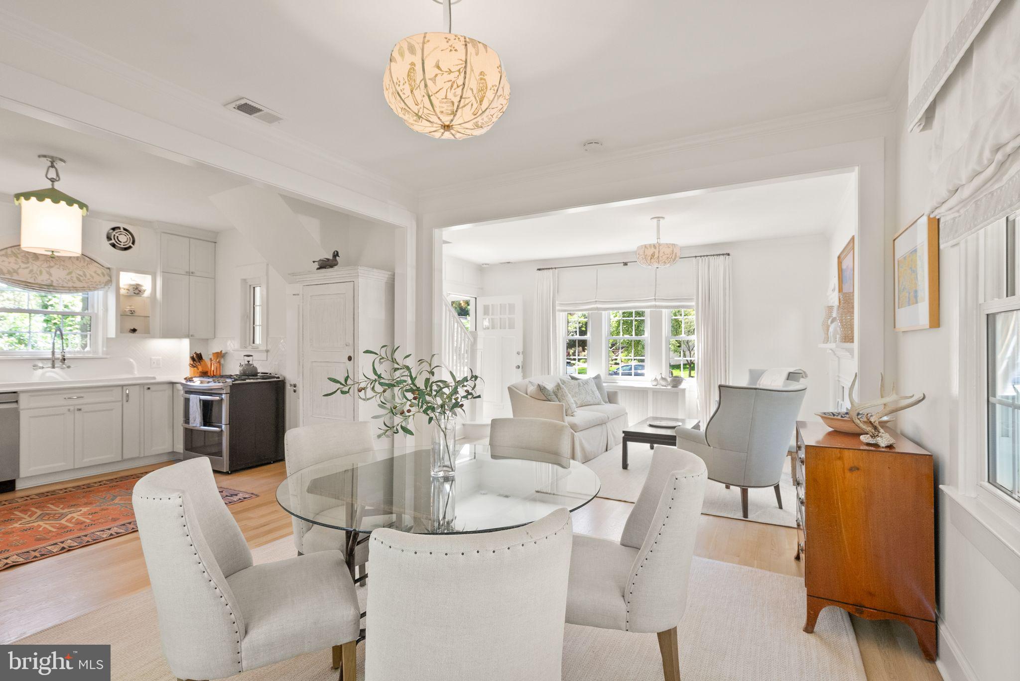 LYON VILLAGE - Residential