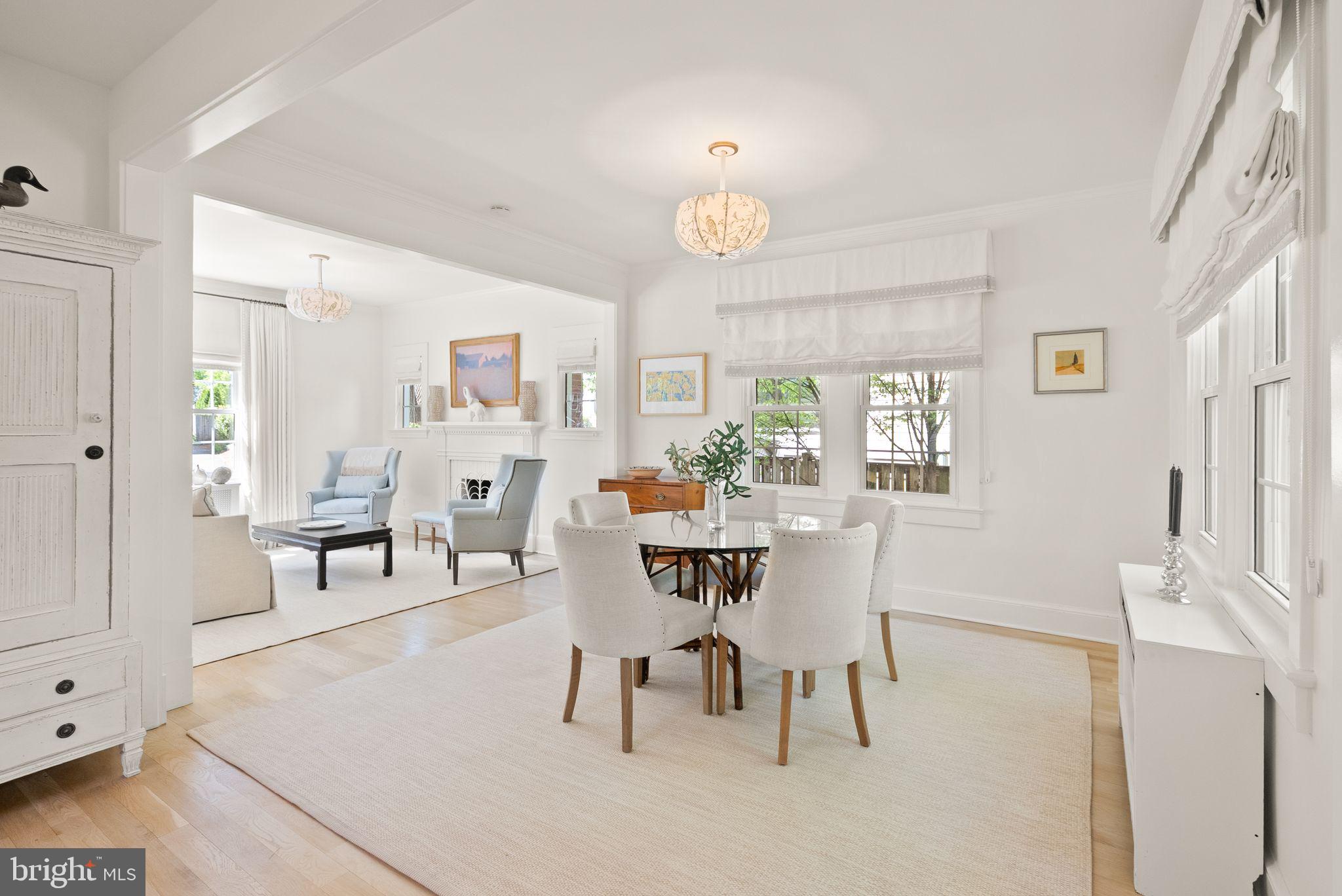 LYON VILLAGE - Residential