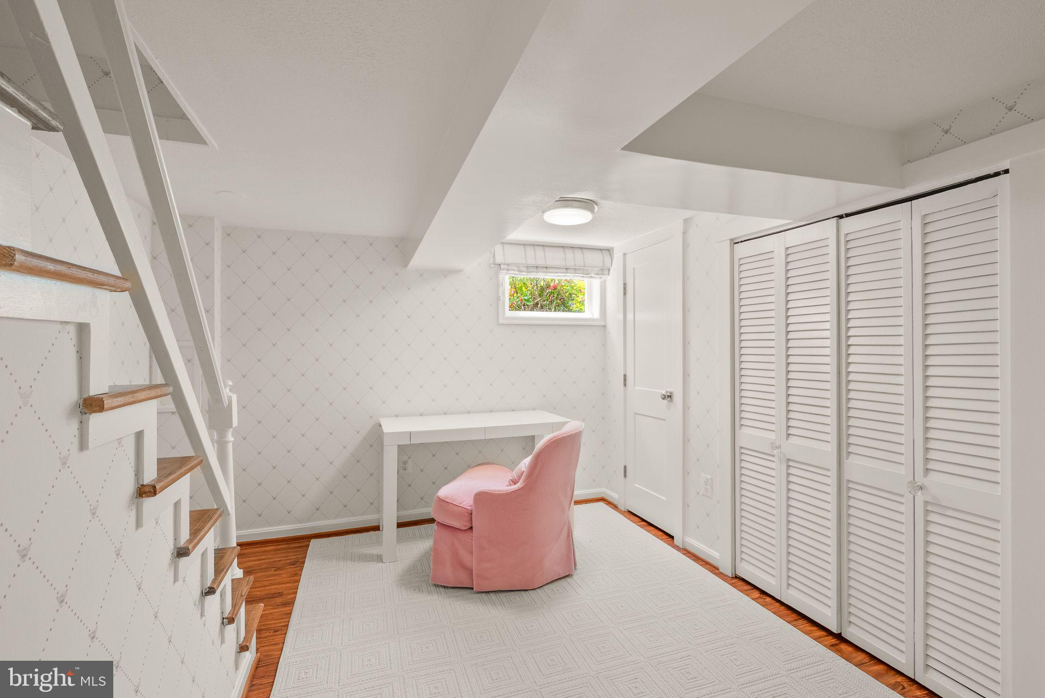 LYON VILLAGE - Residential