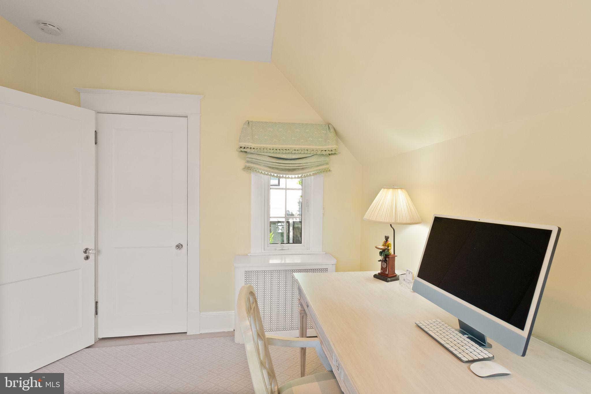 LYON VILLAGE - Residential