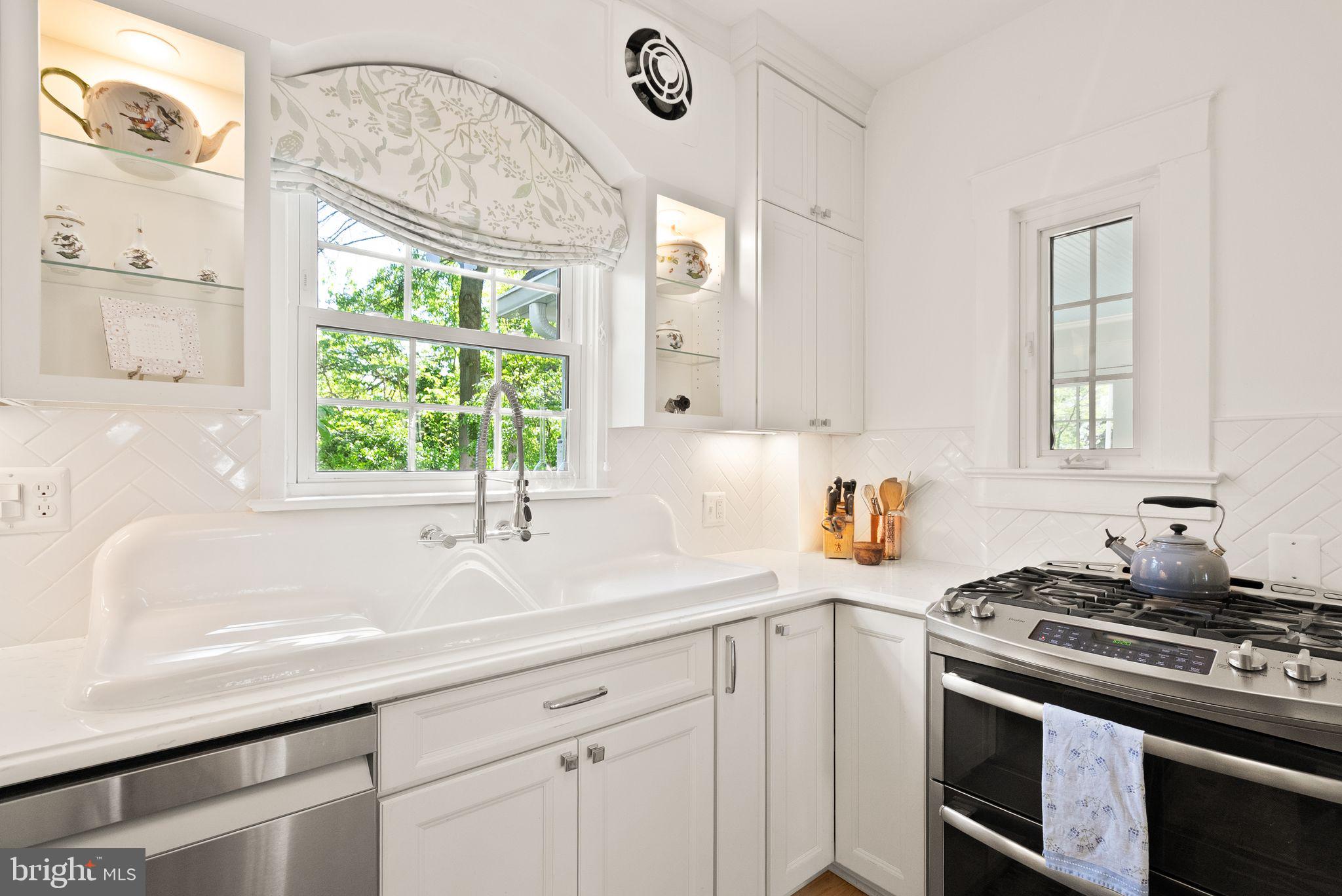 LYON VILLAGE - Residential