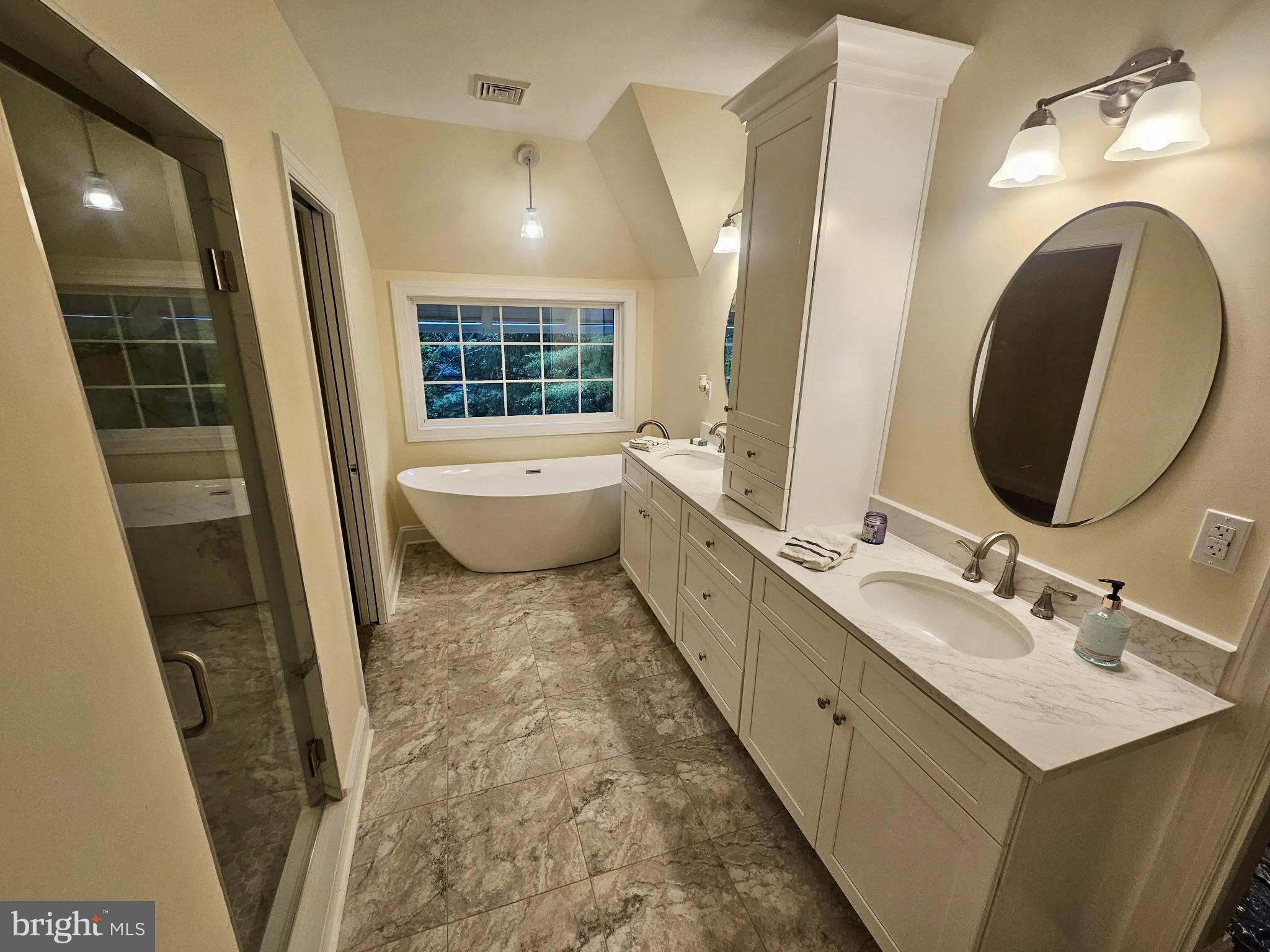 WYNDHAM HILLS - Residential