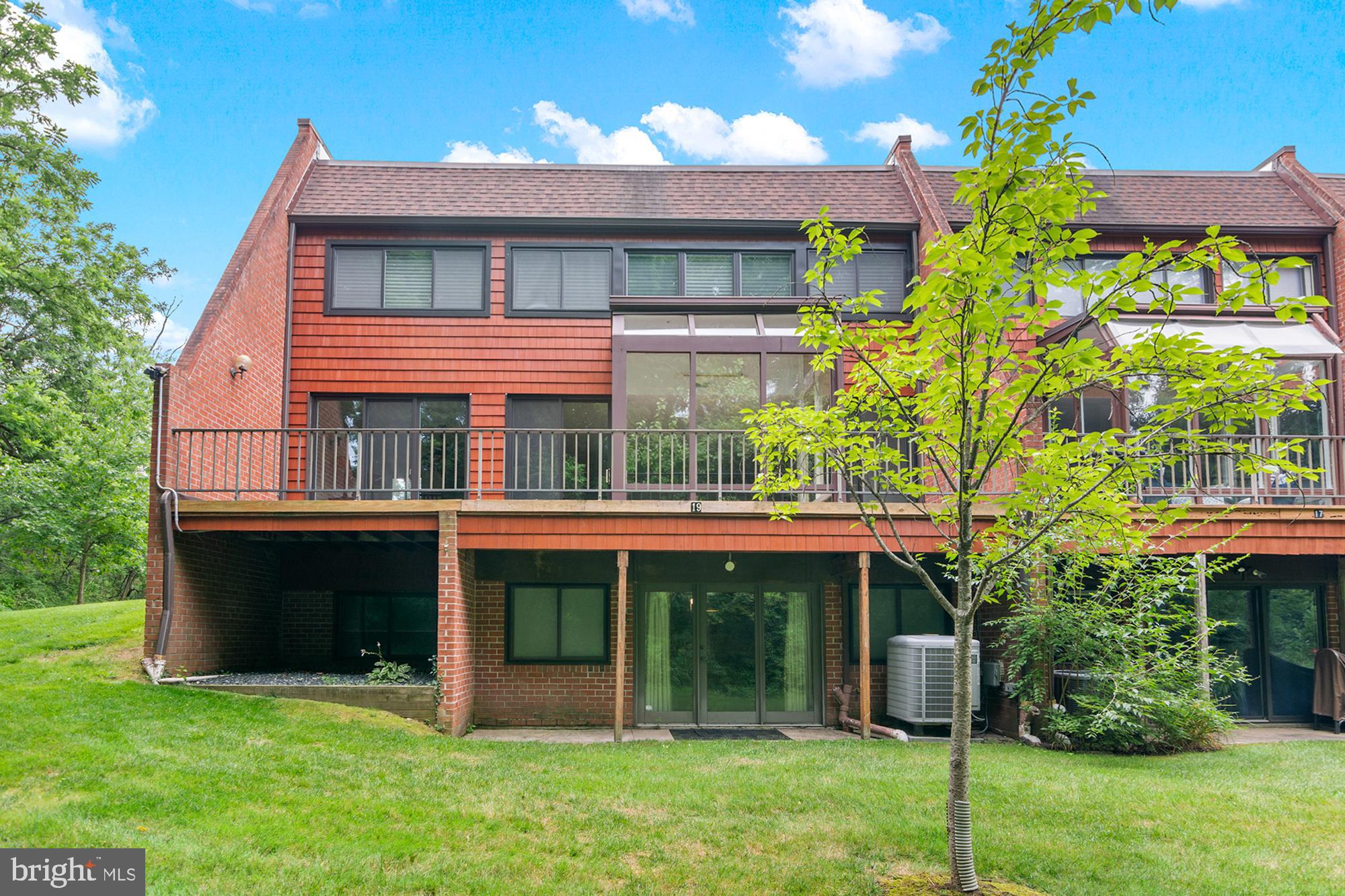 RUXTON CROSSING TOWNHSE - Residential