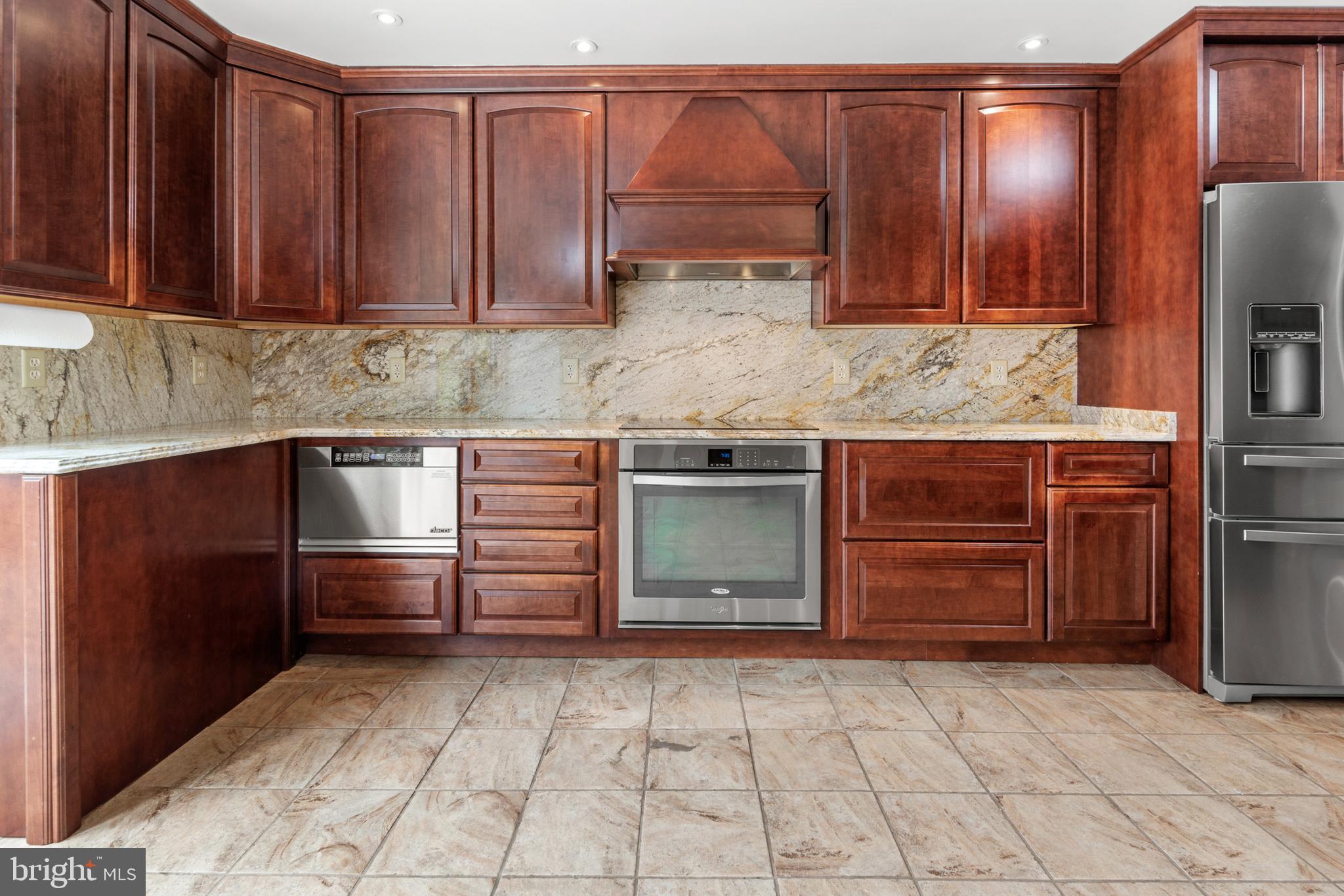 RUXTON CROSSING TOWNHSE - Residential