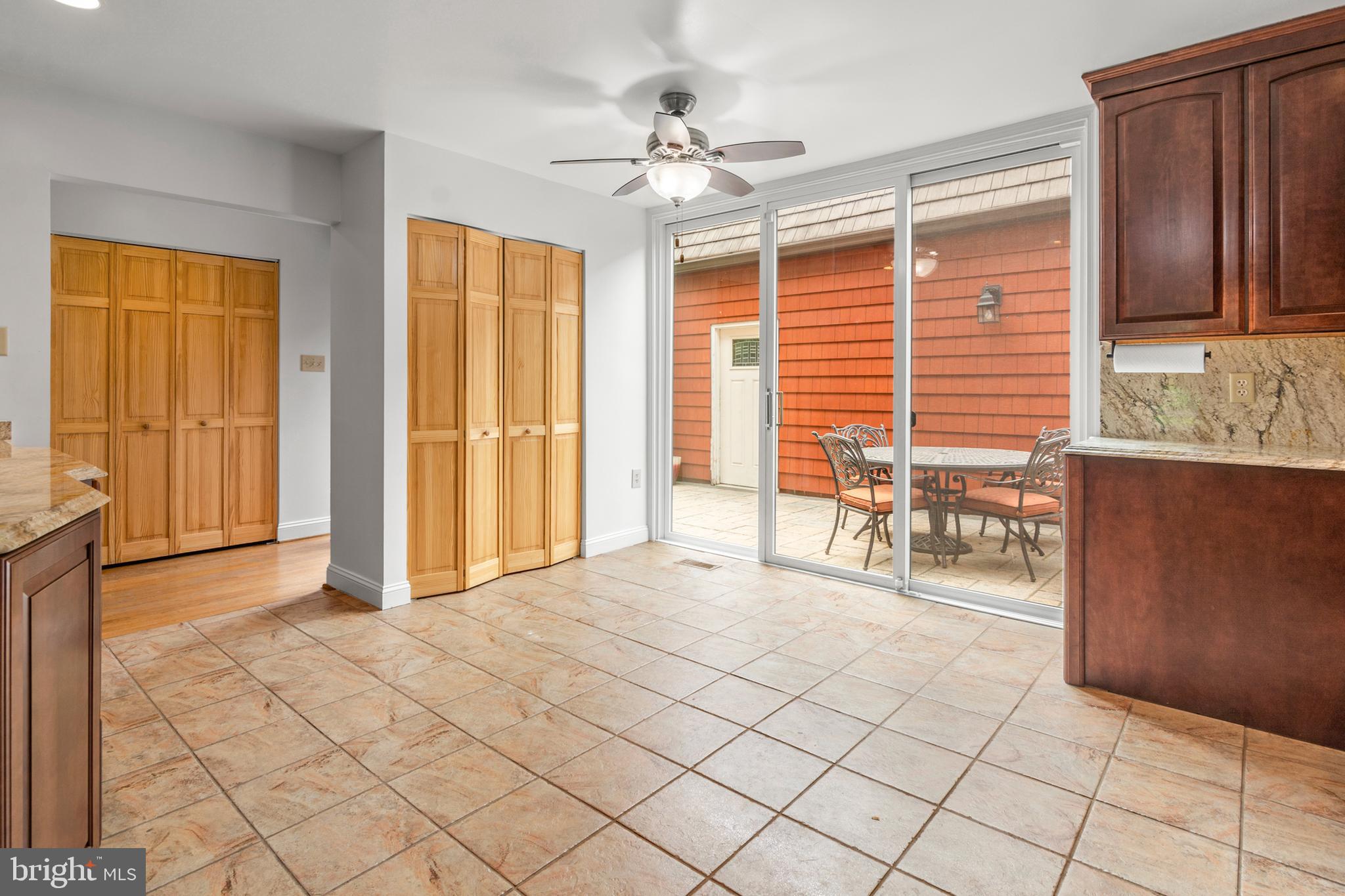 RUXTON CROSSING TOWNHSE - Residential