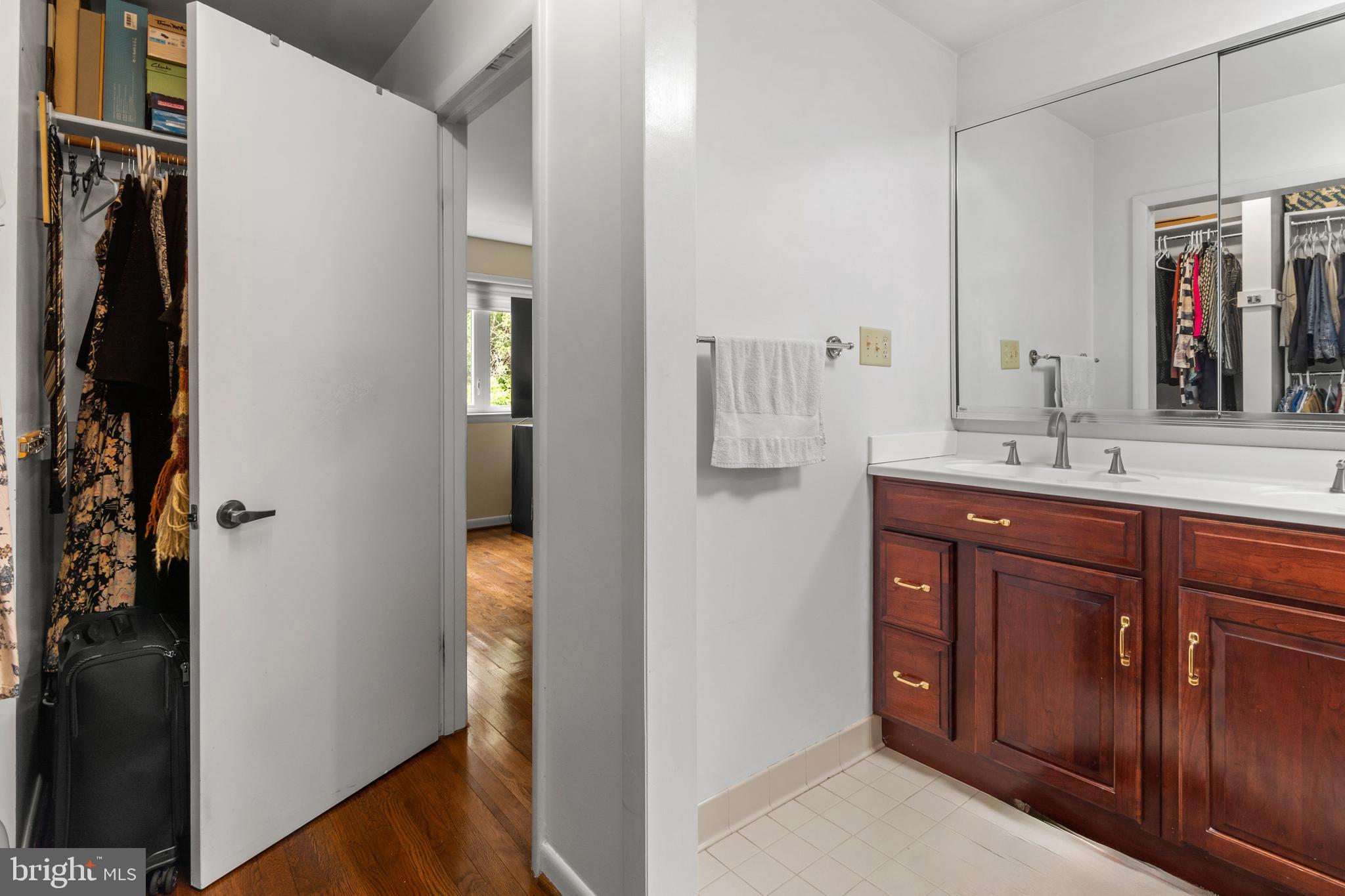 RUXTON CROSSING TOWNHSE - Residential