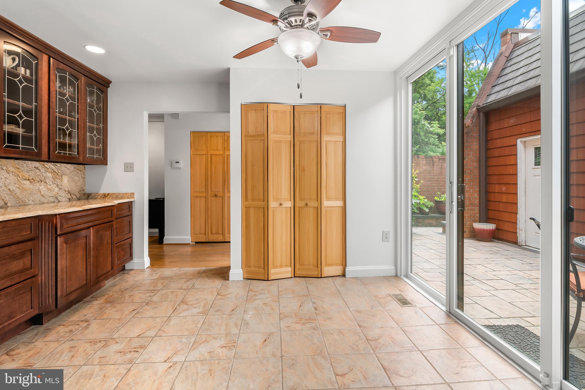 RUXTON CROSSING TOWNHSE - Residential