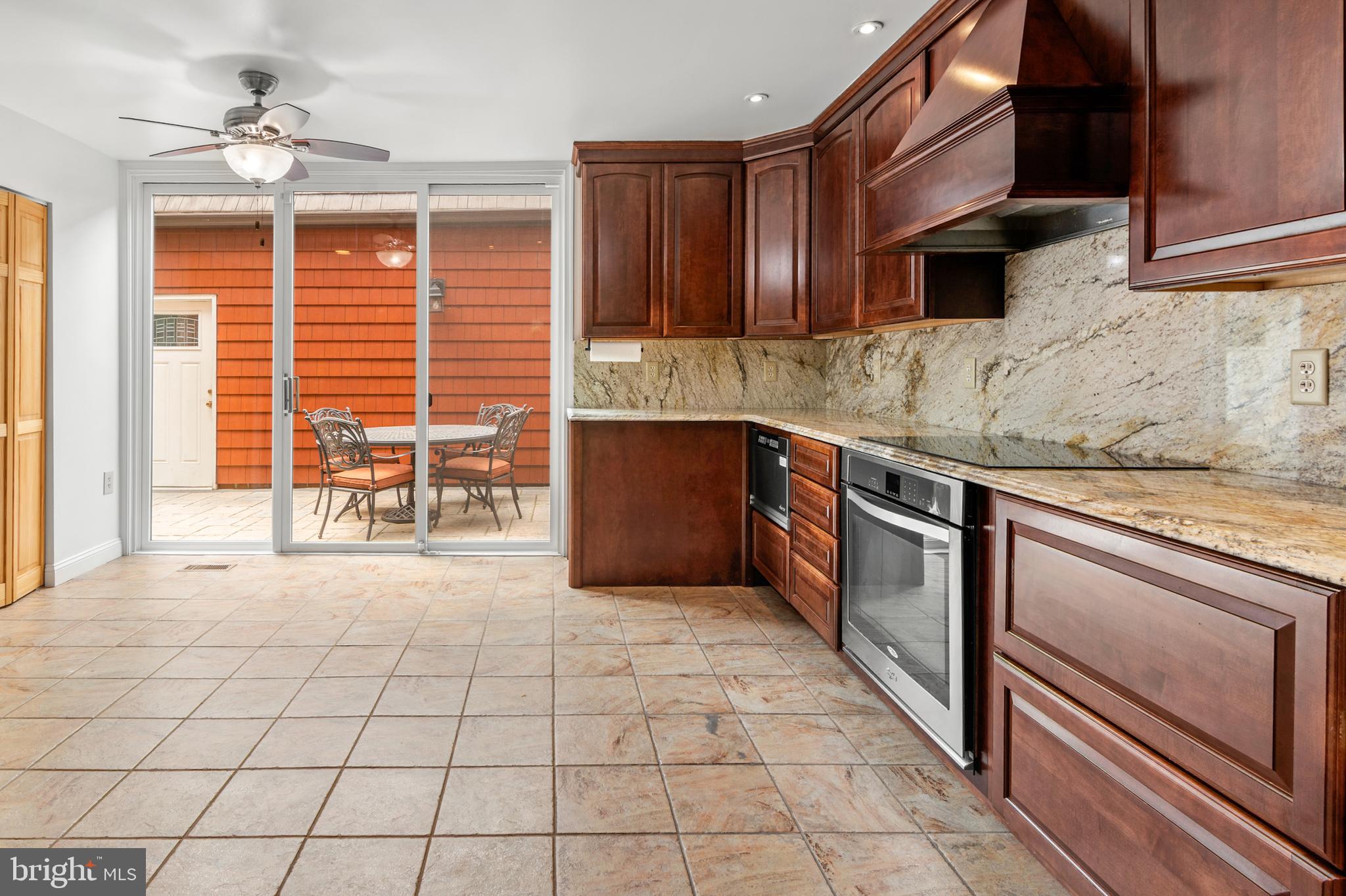 RUXTON CROSSING TOWNHSE - Residential