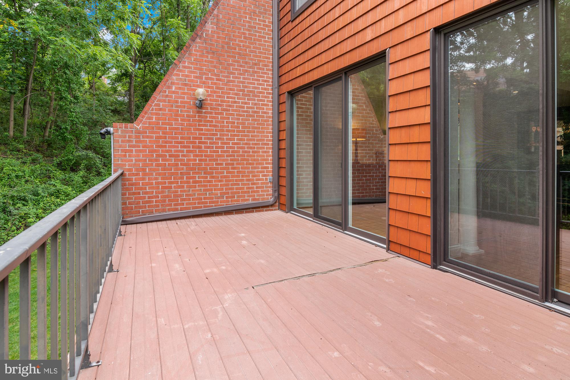 RUXTON CROSSING TOWNHSE - Residential