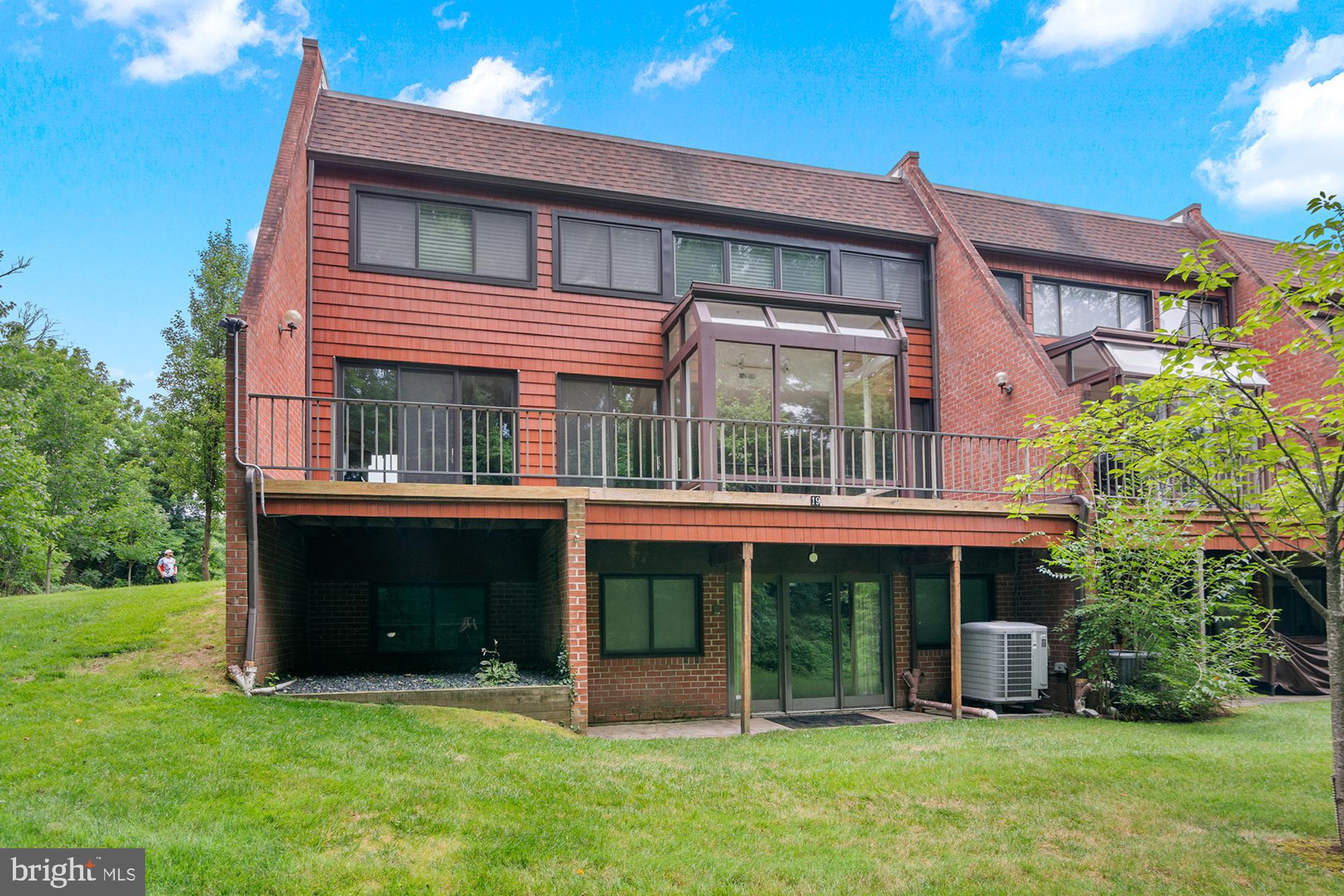 RUXTON CROSSING TOWNHSE - Residential