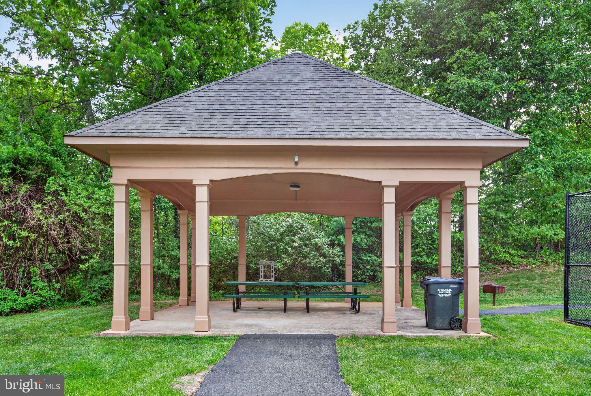 ARROWOOD - Residential