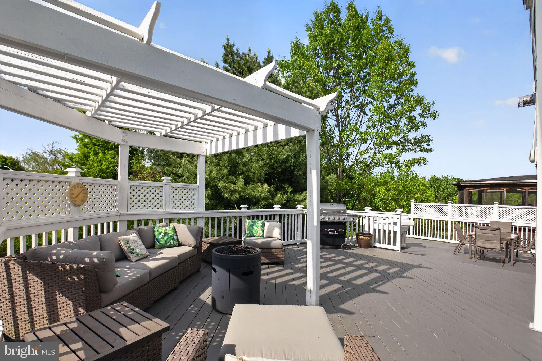 ARROWOOD - Residential