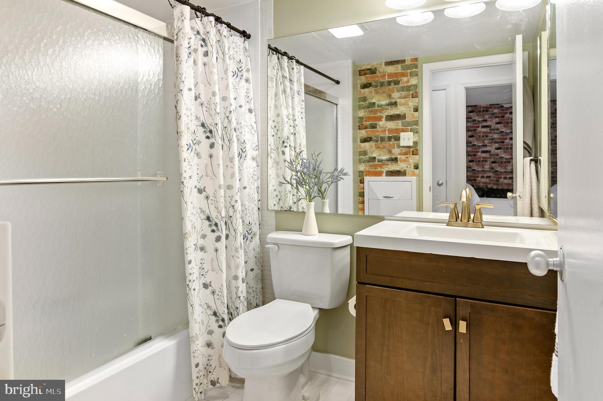 STEVENSON VILLAGE CONDO - Residential