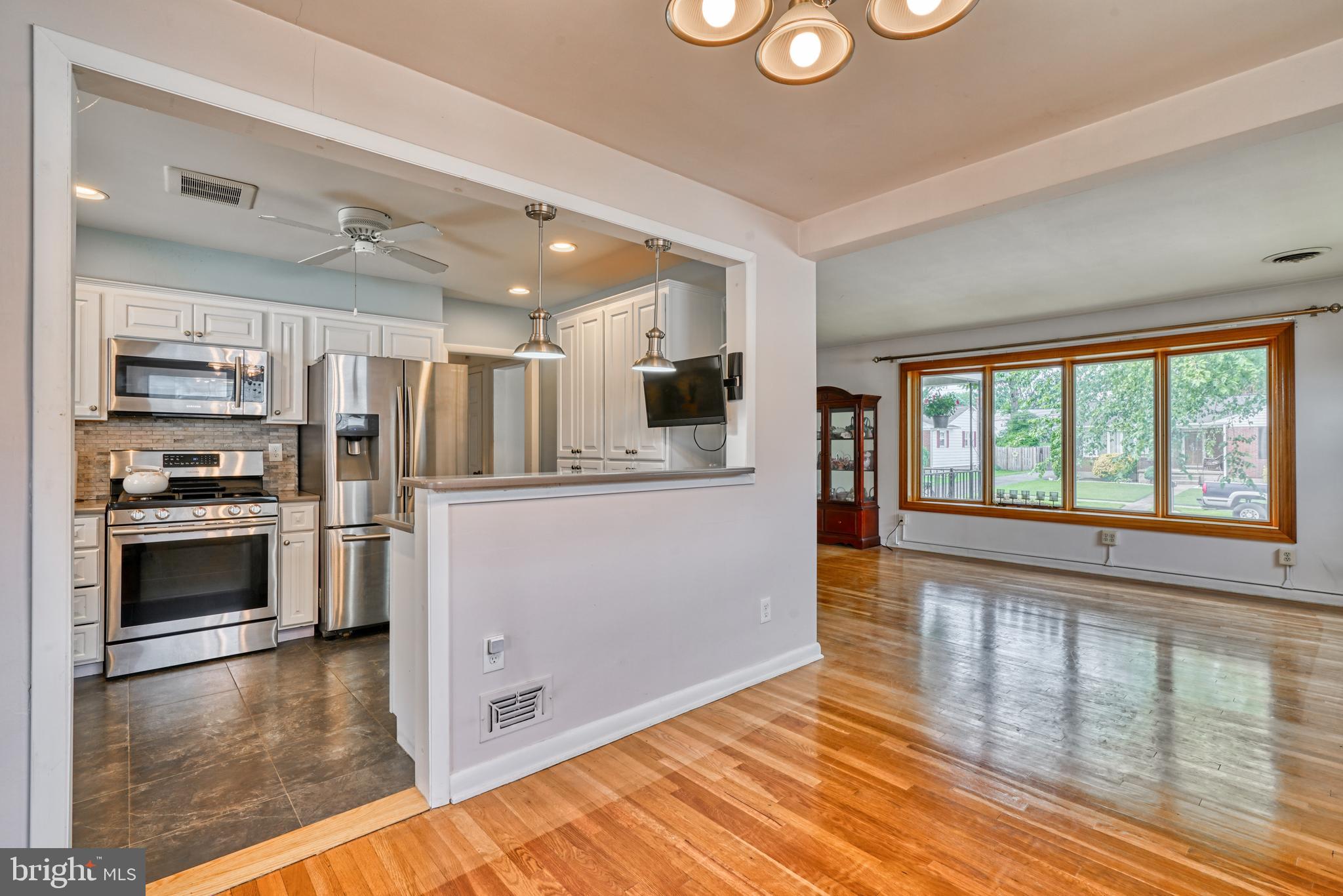 HARWOOD MANOR - Residential