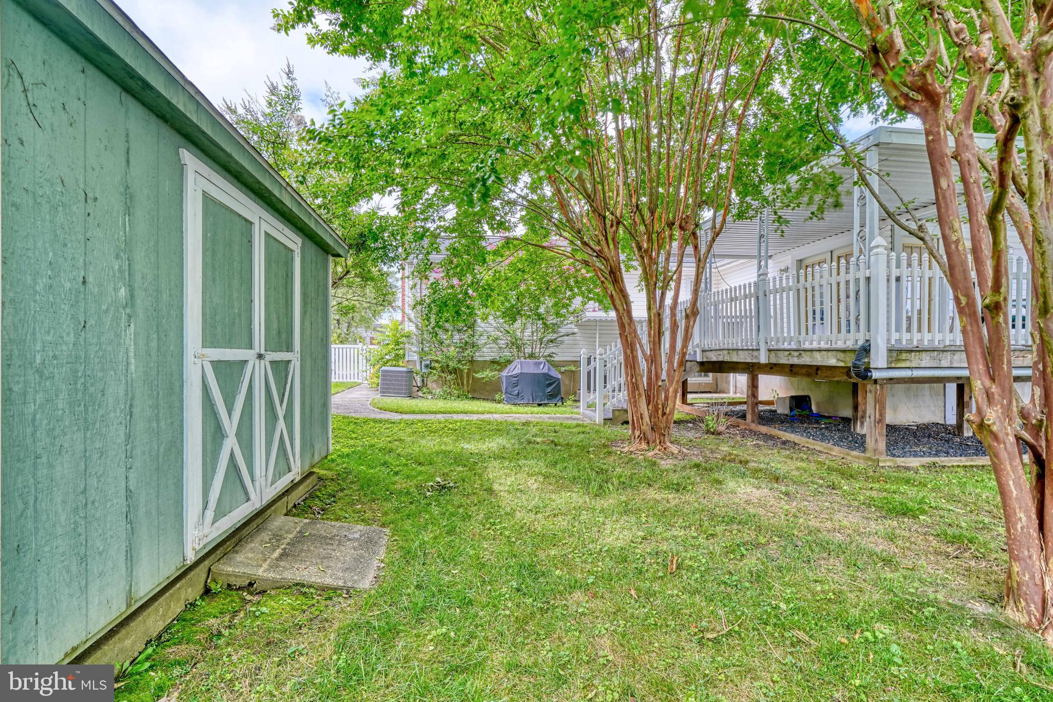 HARWOOD MANOR - Residential